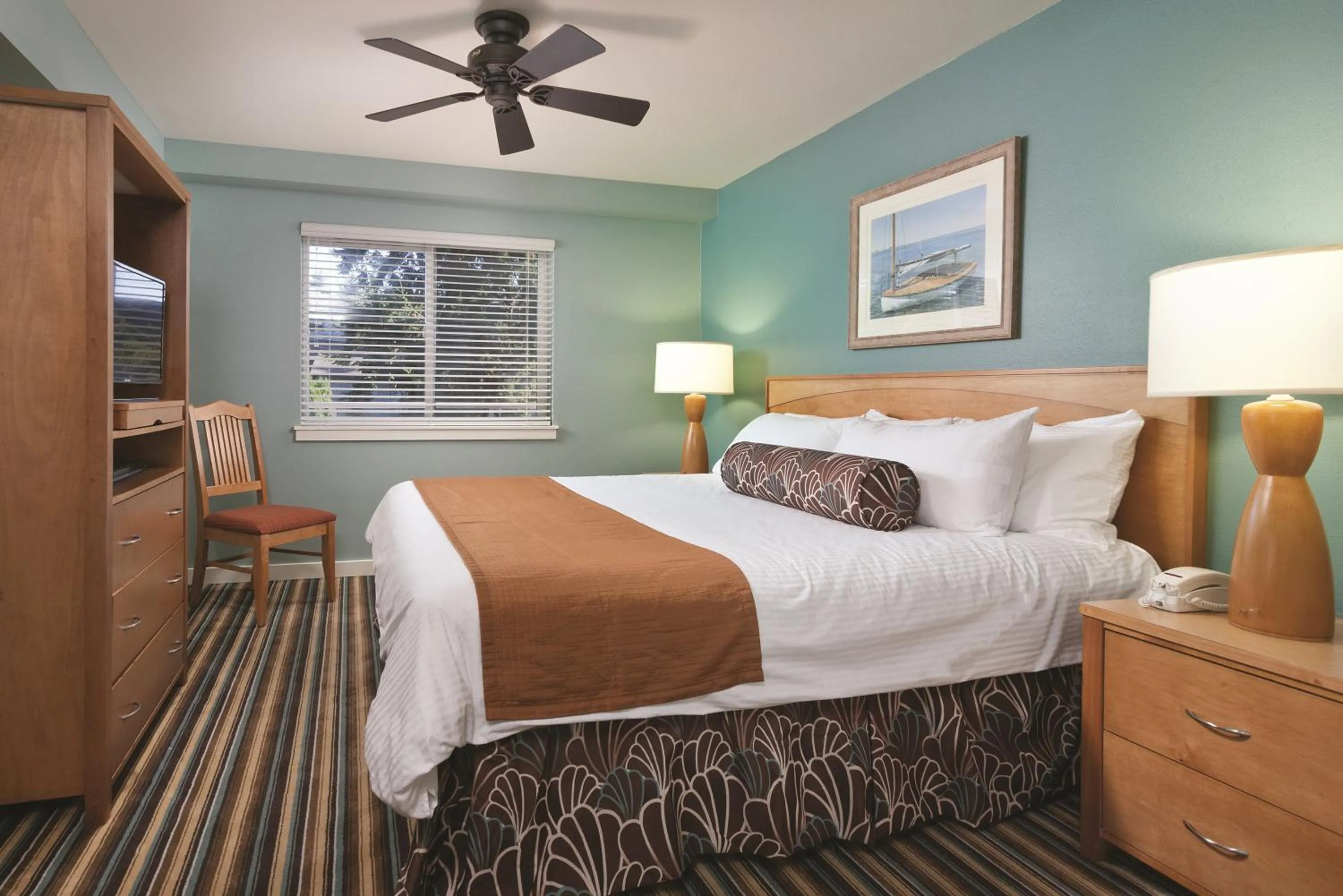 Two-Bedroom Apartment (King or Queen Bed, 2 Twin Beds, Murphy Bed)  in WorldMark Birch Bay