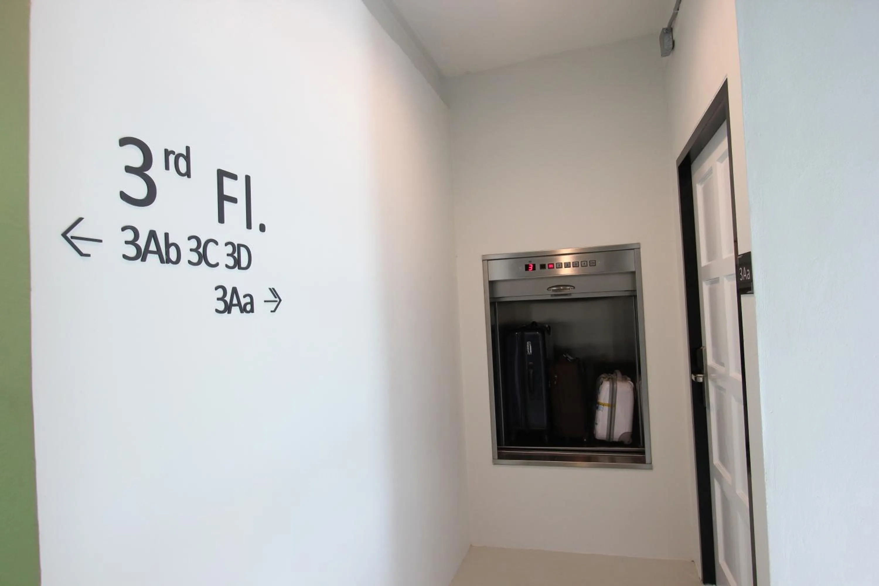 Area and facilities in Diff Hostel