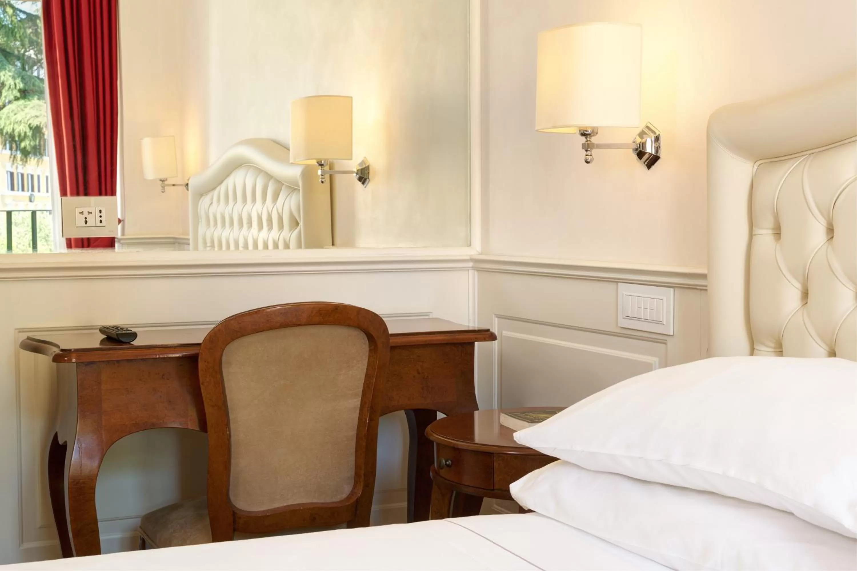 Bed in Hotel Degli Artisti