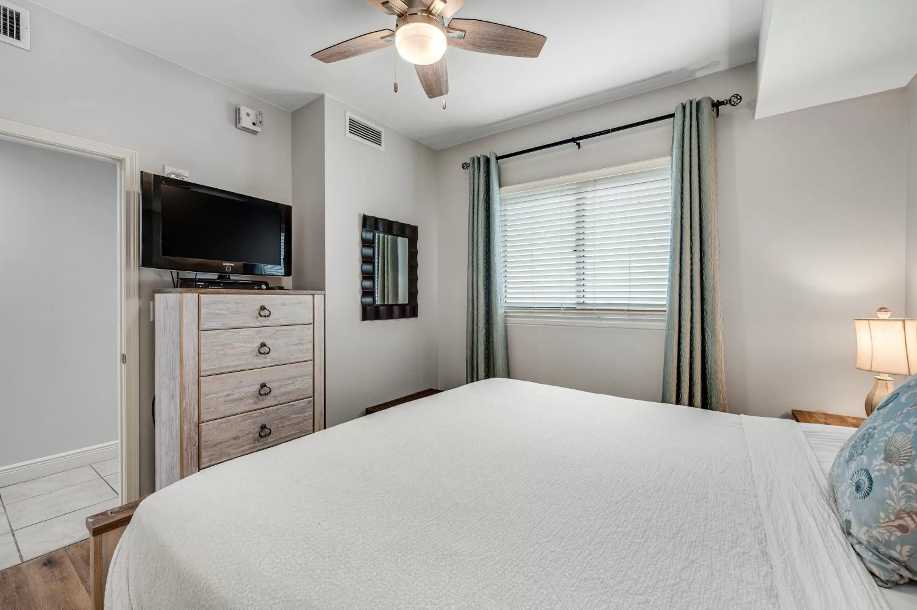 Bed in Sterling Breeze 2003