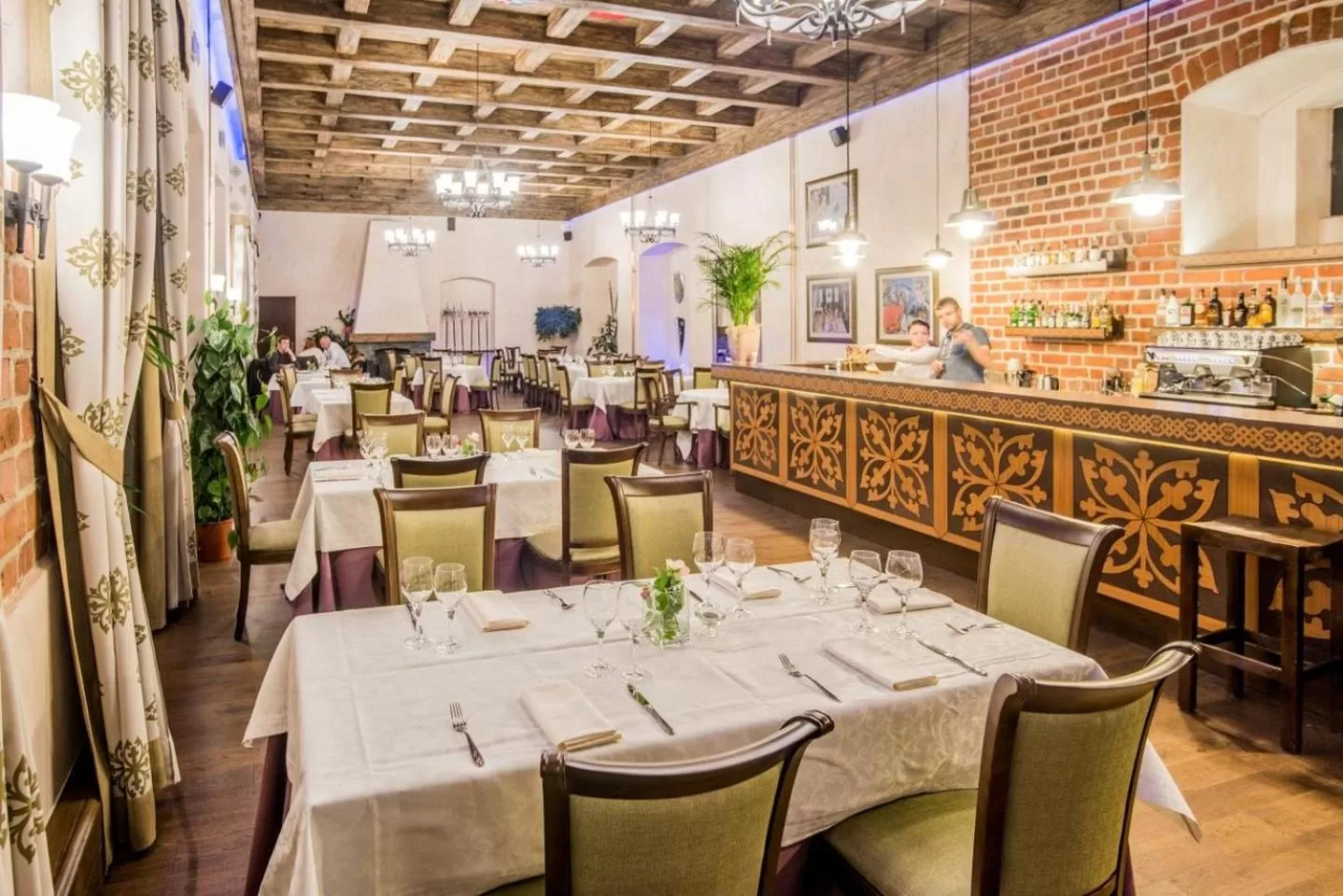 Staff, Restaurant/Places to Eat in Zamek Uniejów