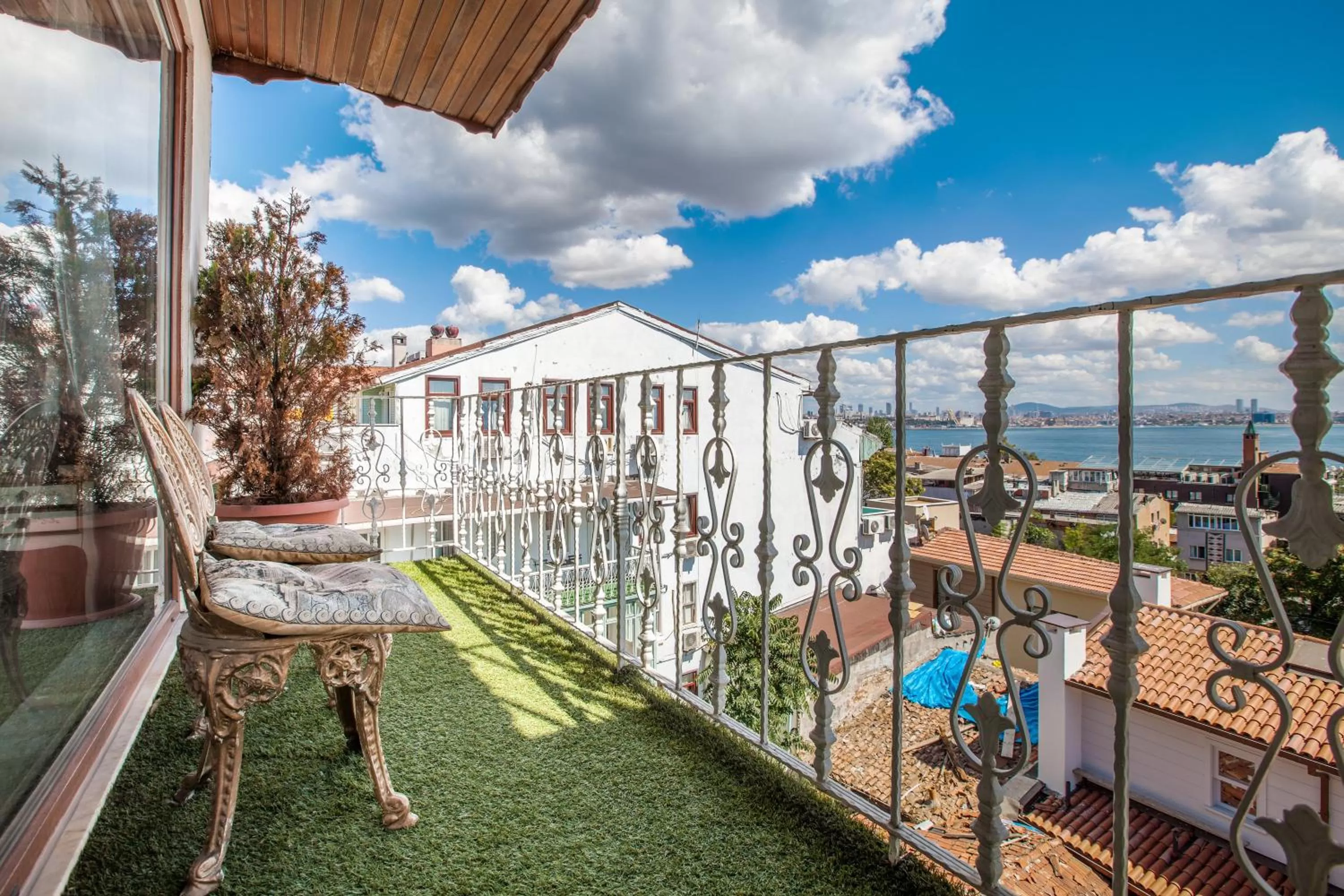 Balcony/Terrace in Romantic Hotel Istanbul