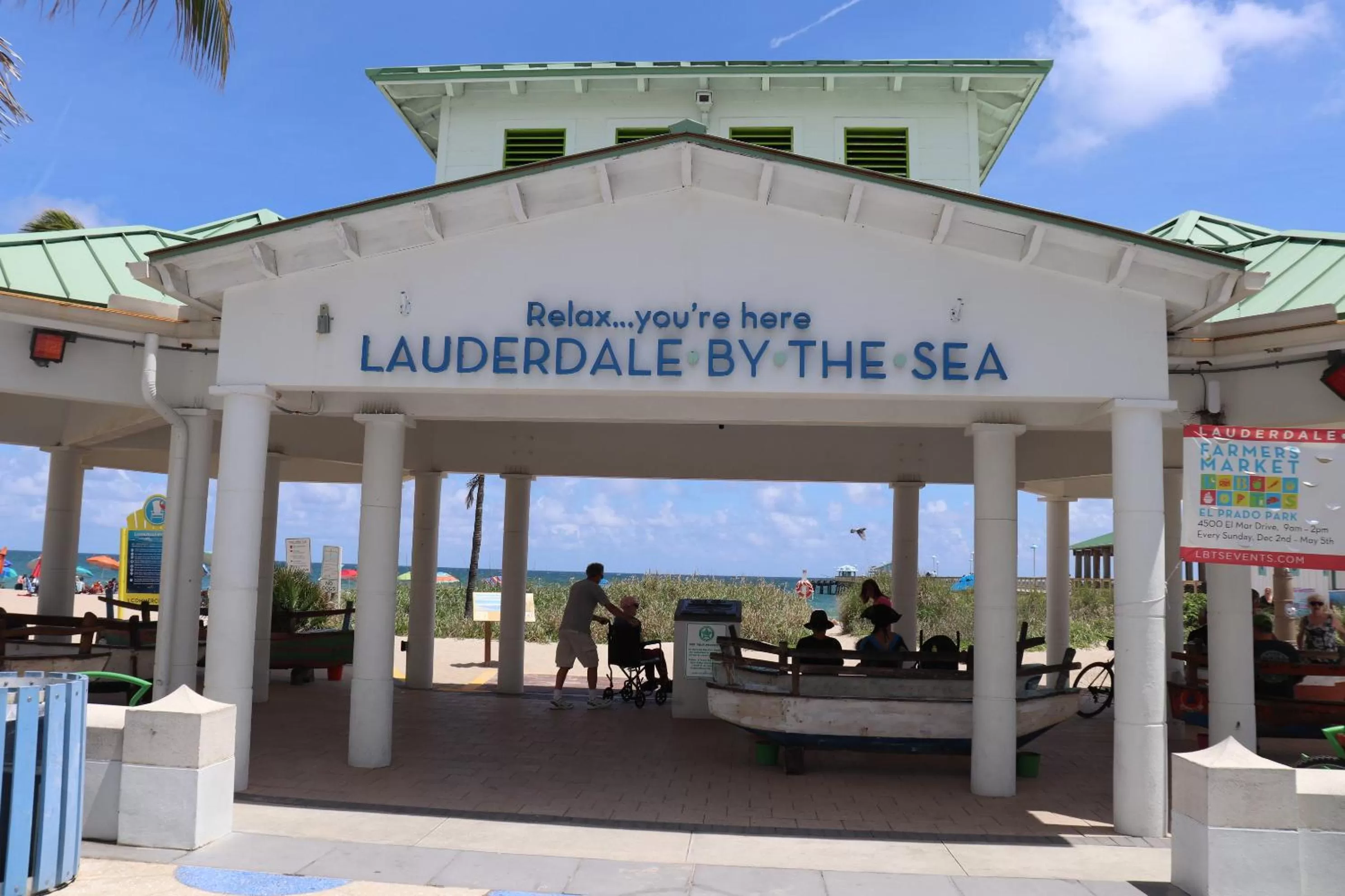 Facade/entrance in Ocean Mile Hotel
