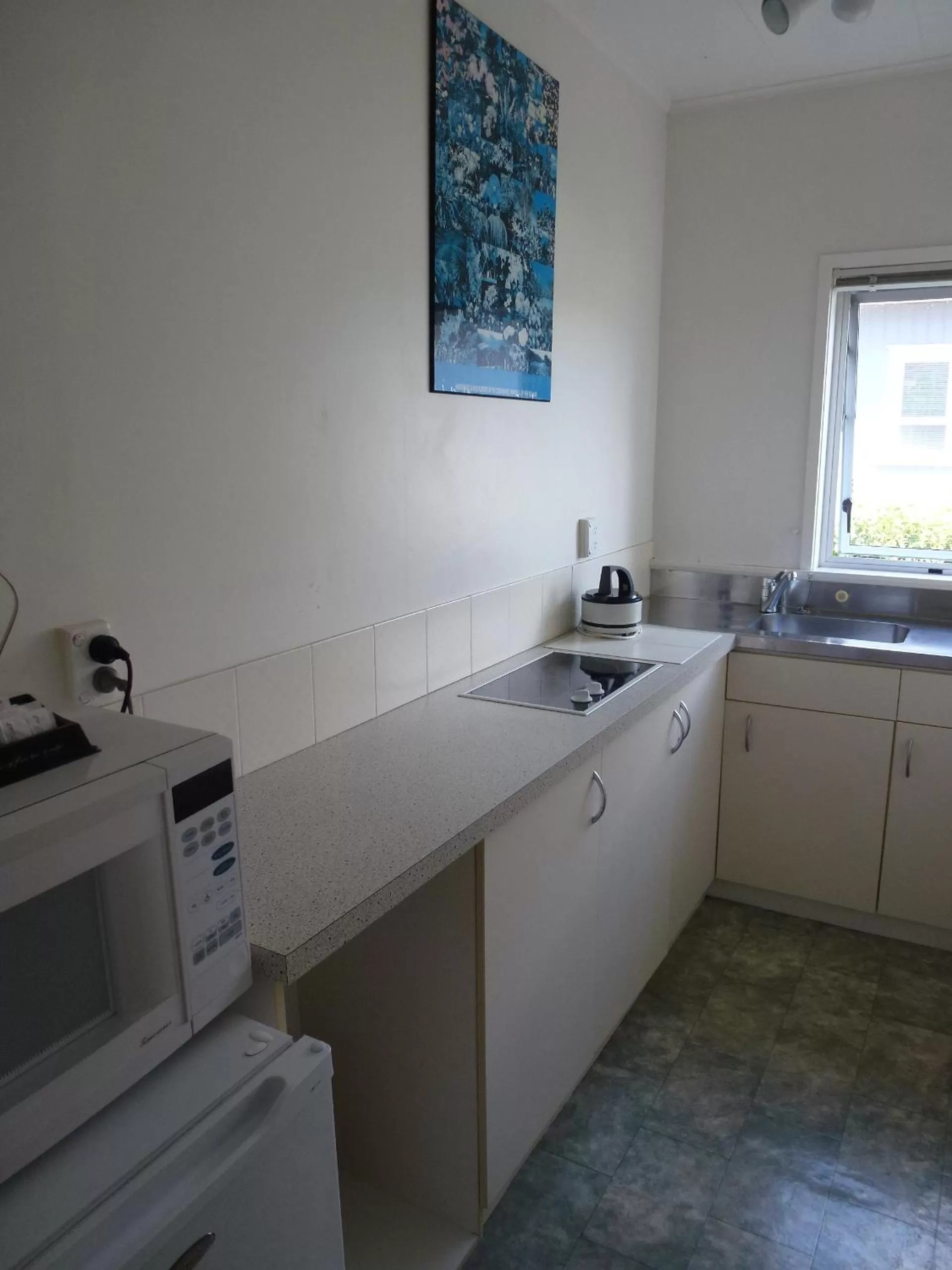 Kitchen or kitchenette, Kitchen/Kitchenette in Mana-Nui Motel