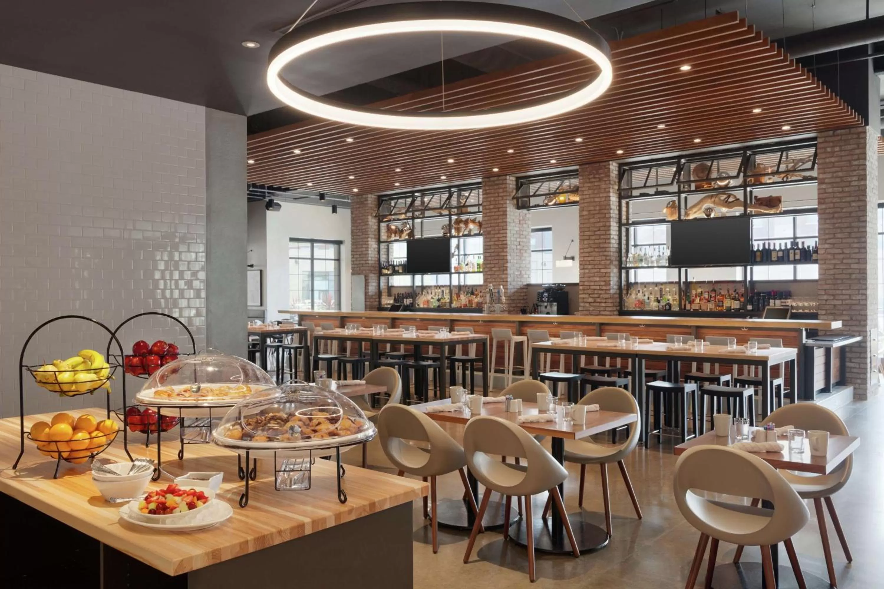 Dining area in Hilton Garden Inn Rochester - University & Medical Center