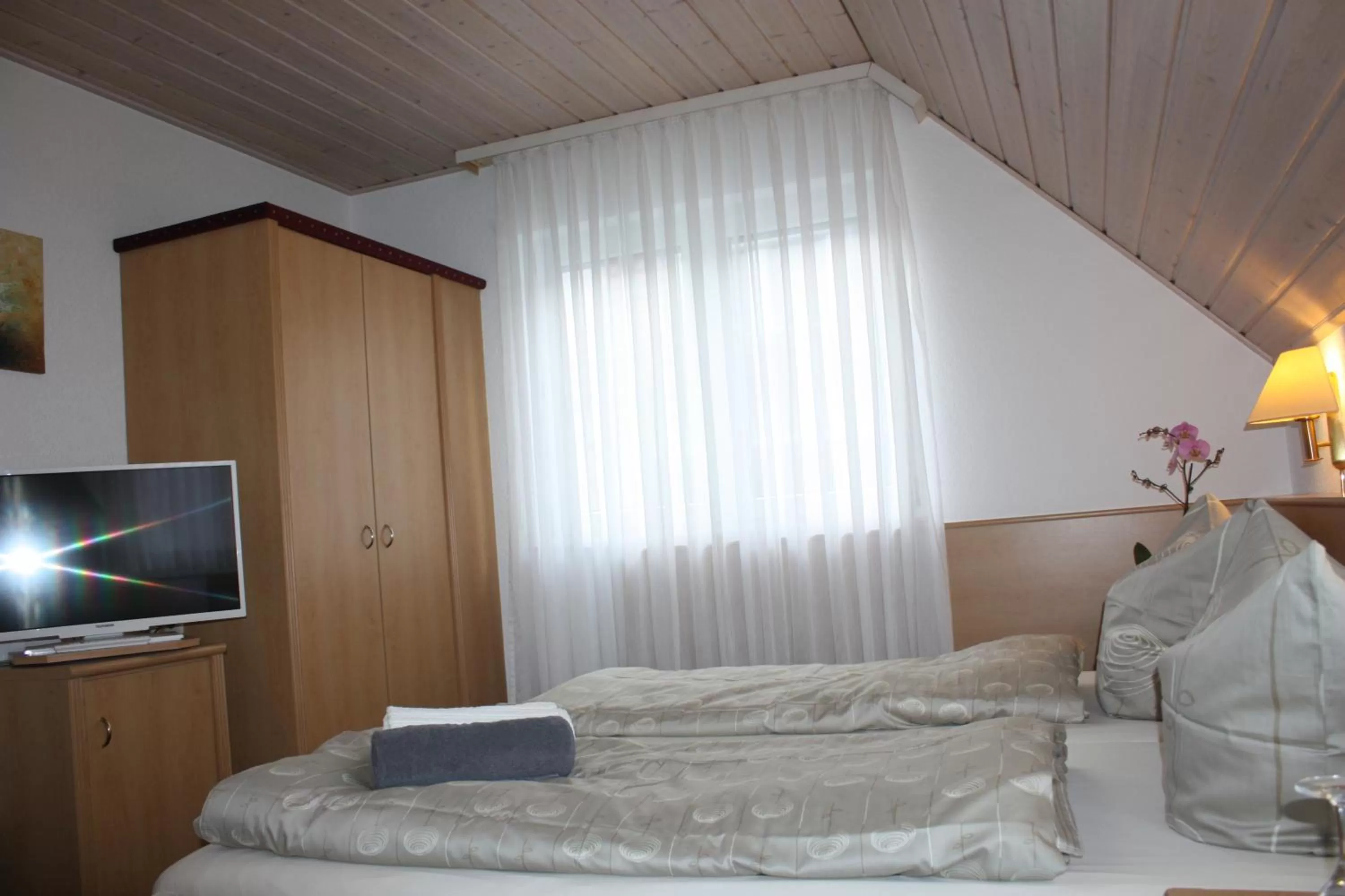 Bedroom, Bed in Landhotel Garni am Mühlenwörth