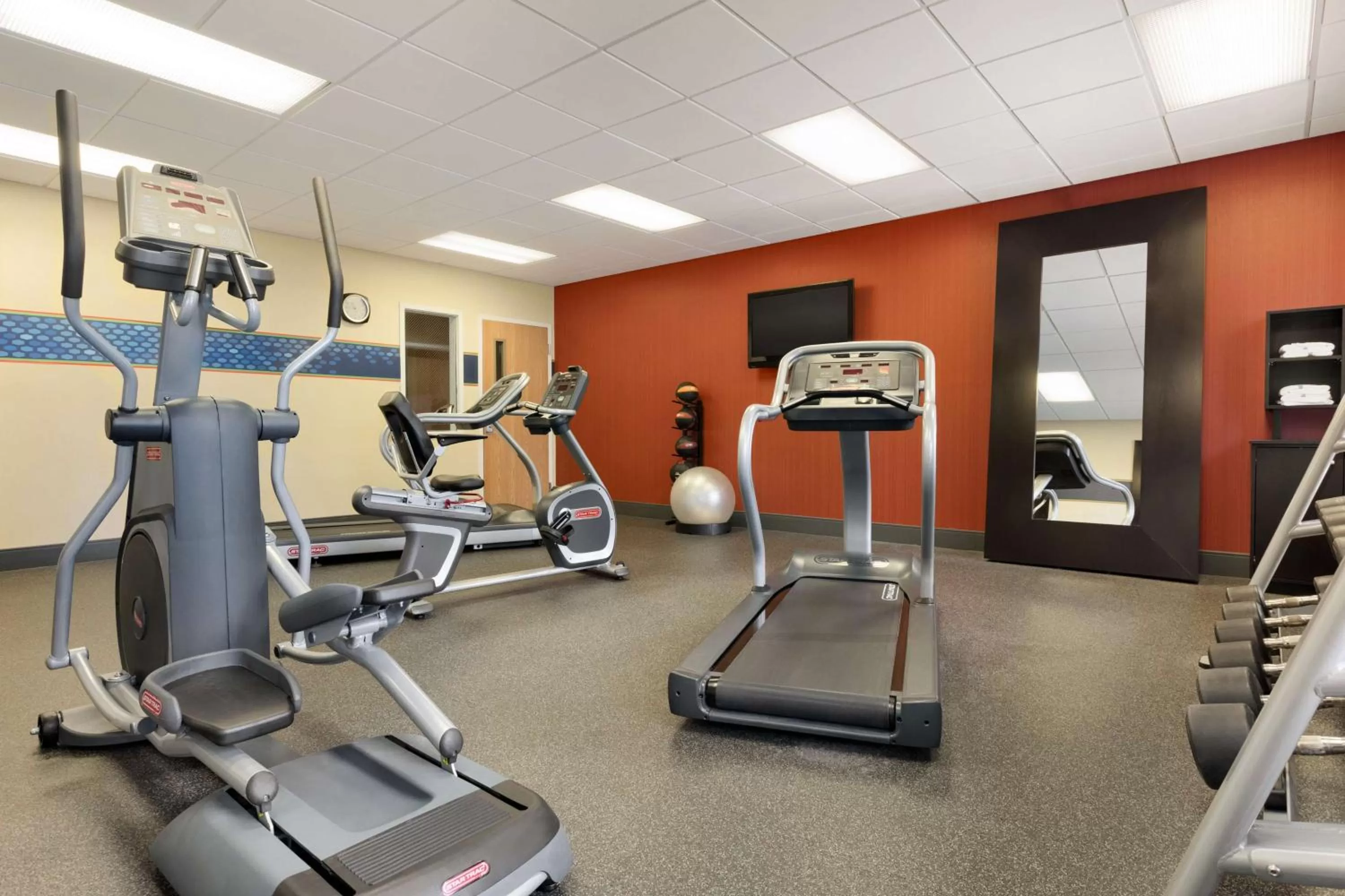 Fitness centre/facilities in Hampton Inn & Suites Largo