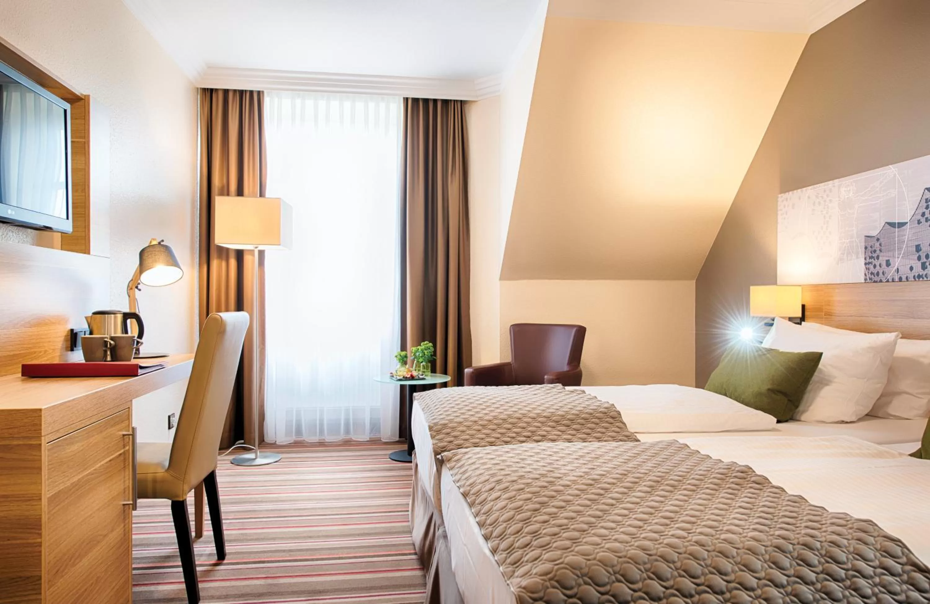 Comfort Double or Twin Room in Leonardo Hotel Hamburg Stillhorn