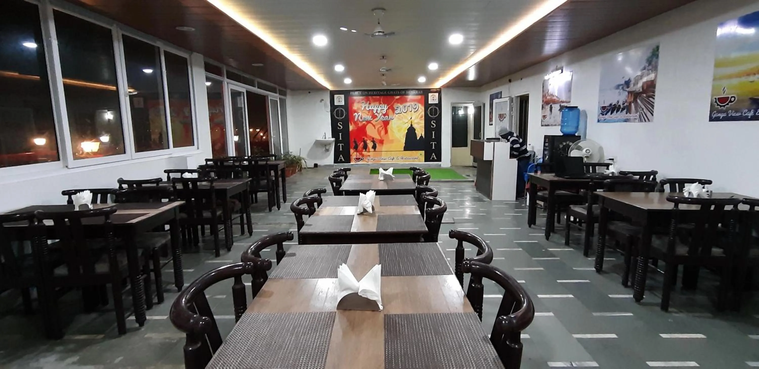 Restaurant/Places to Eat in Hotel Sita (place on the heritage ghats of benaras)