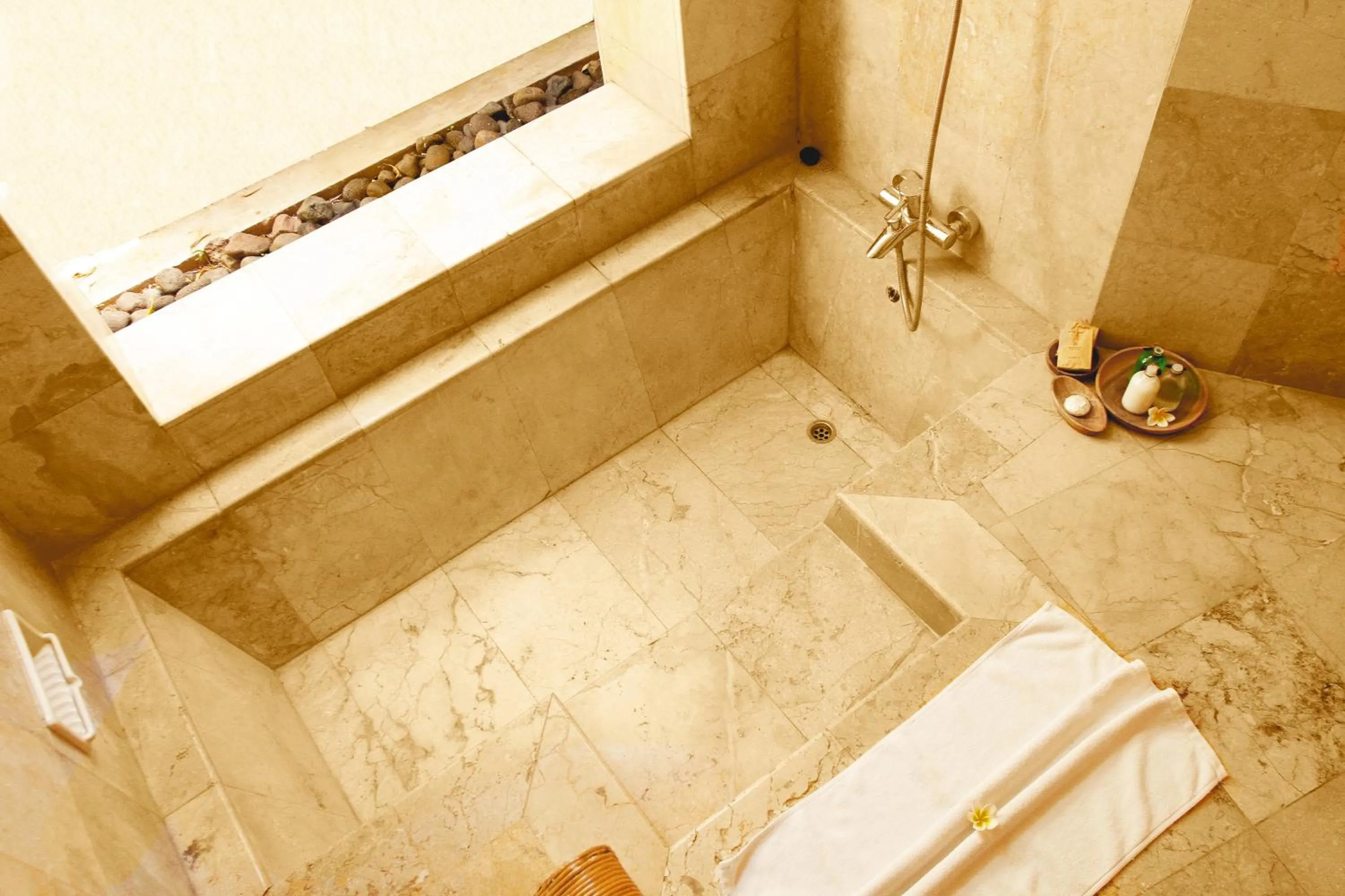 Shower in Visakha Sanur by Puri Signatures
