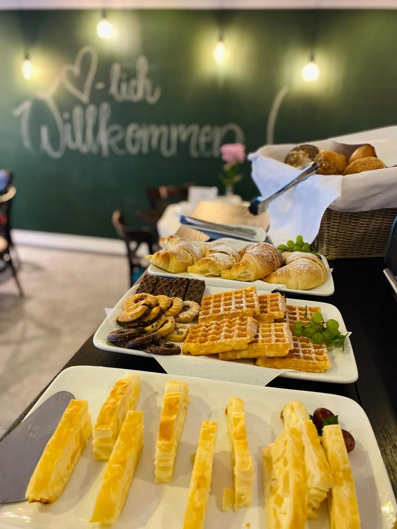 Restaurant/places to eat in Burghotel Nürnberg