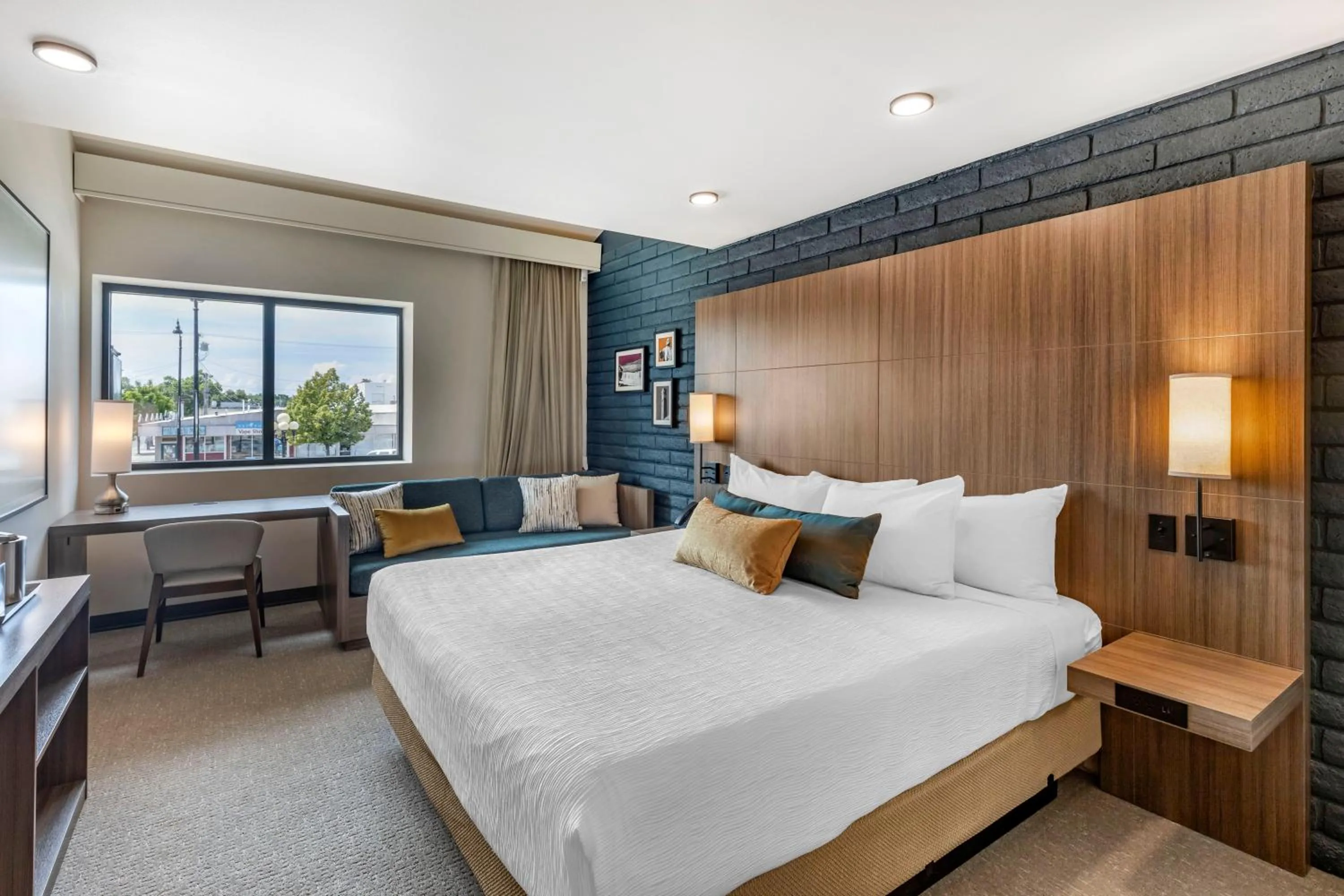 Photo of the whole room in The Gibson Hotel Great Falls, an Ascend Collection Hotel