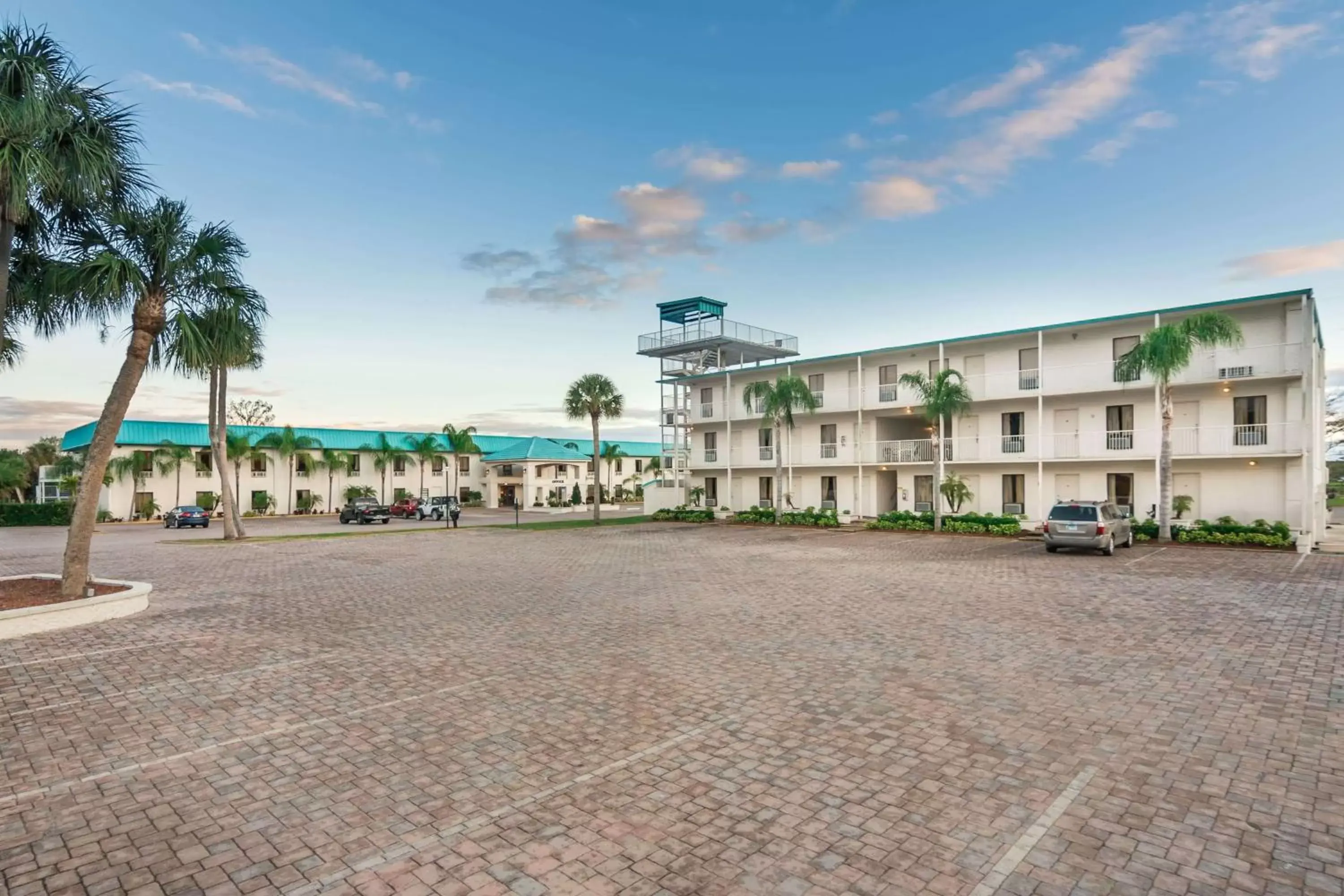 Days Inn & Suites by Wyndham Lake Okeechobee Days Inn & Suites by Wyndham Lake Okeechobee