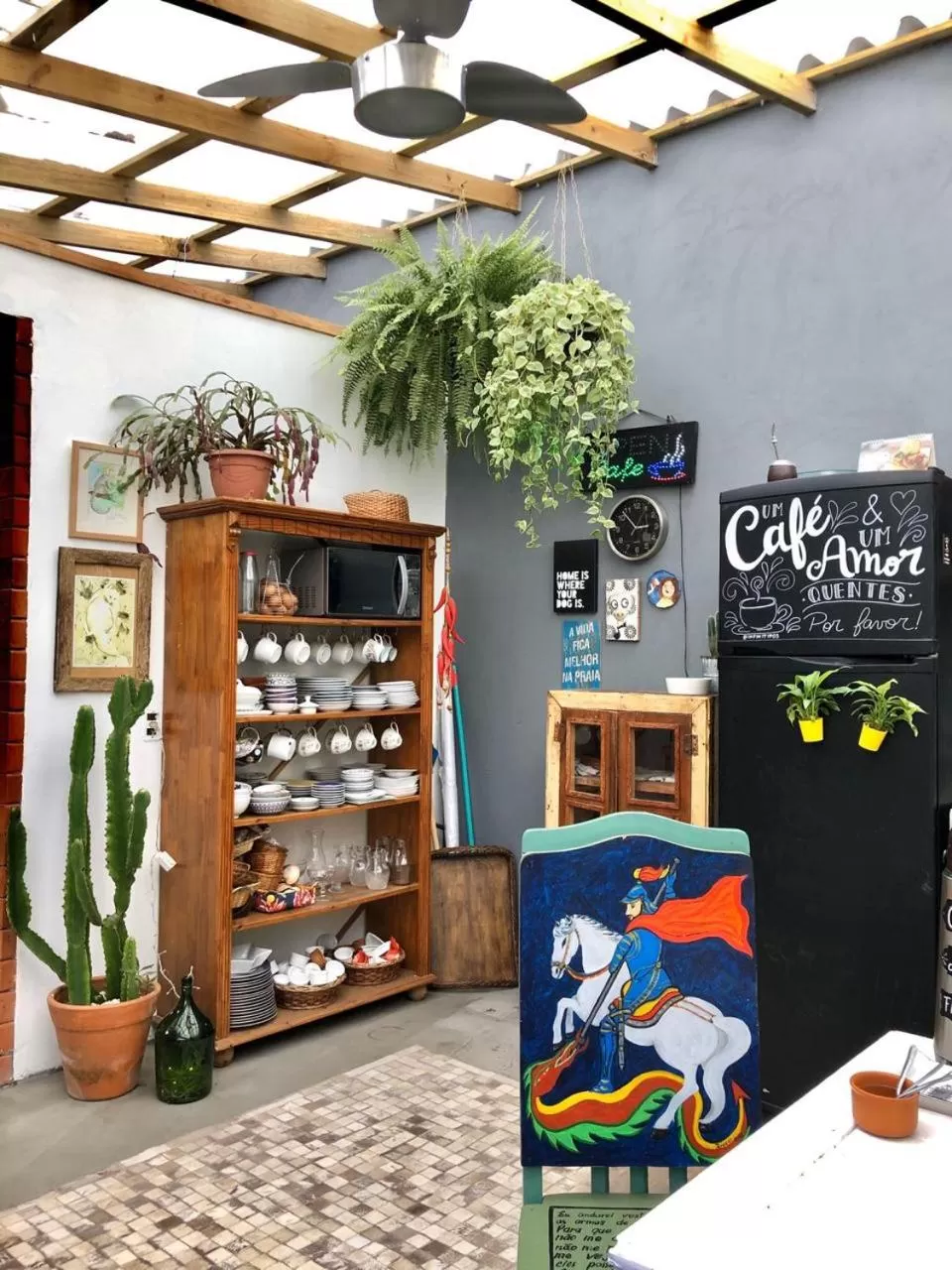 Restaurant/places to eat in Pousada Santarina