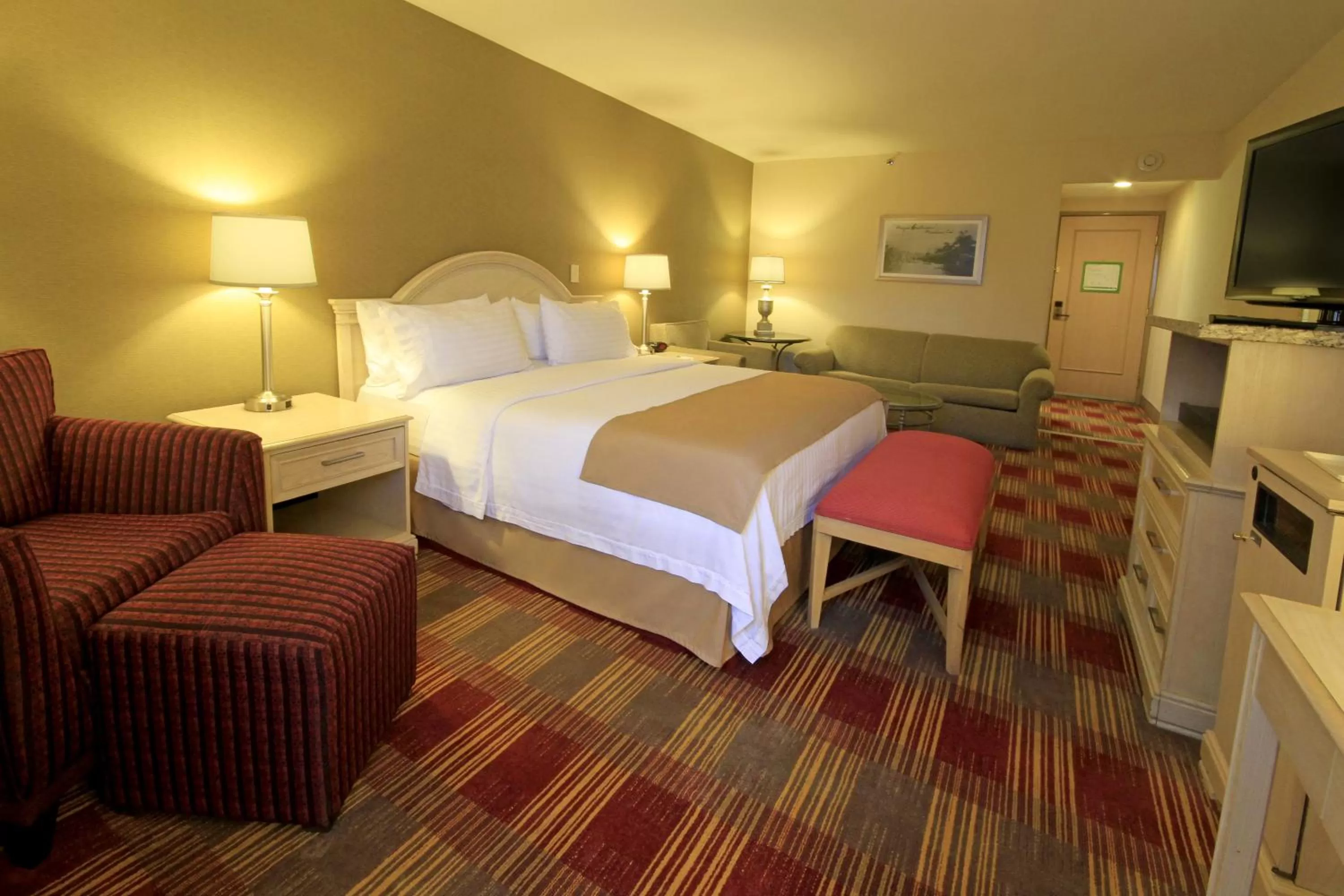 Photo of the whole room, Bed in Holiday Inn Monclova by IHG