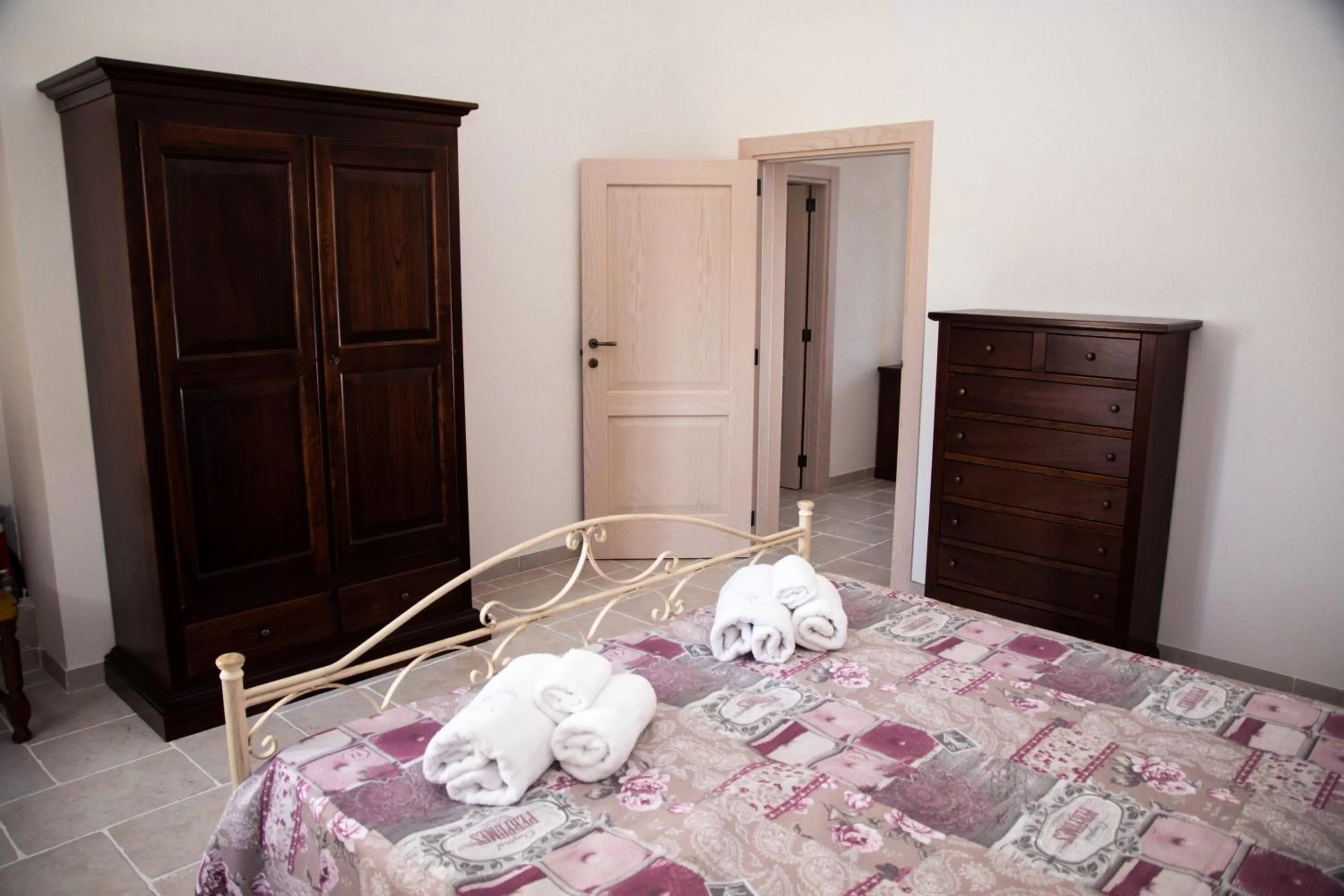 Bedroom, Bed in Trulli Donna Isabella