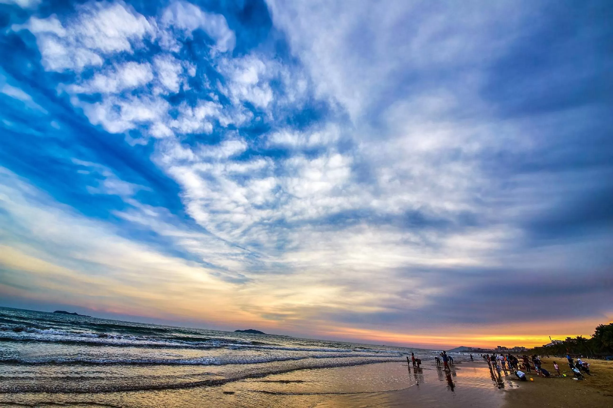 Beach in Ocean Sonic Resort Sanya