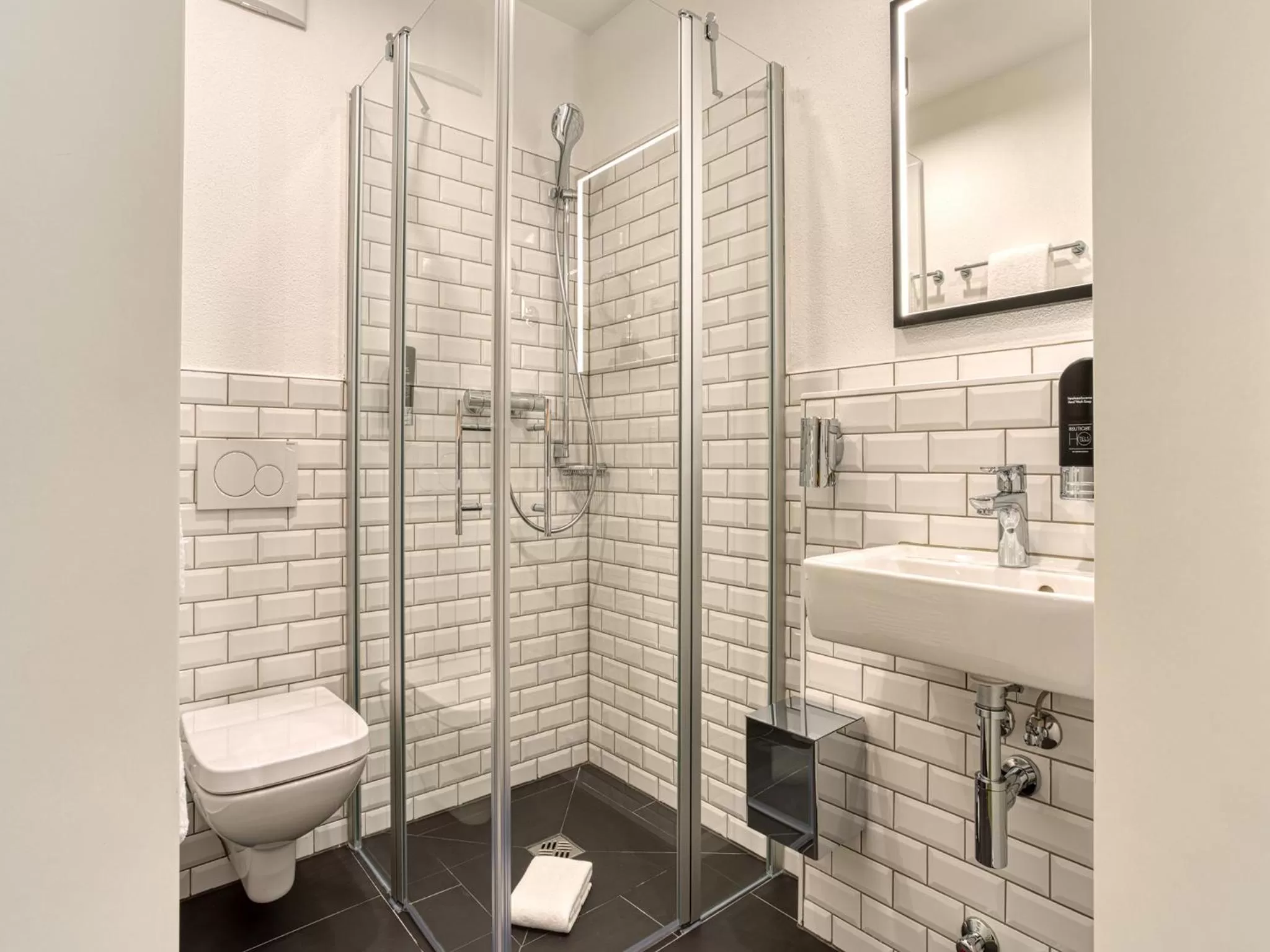 Bathroom in Vienna House Easy by Wyndham Ingolstadt