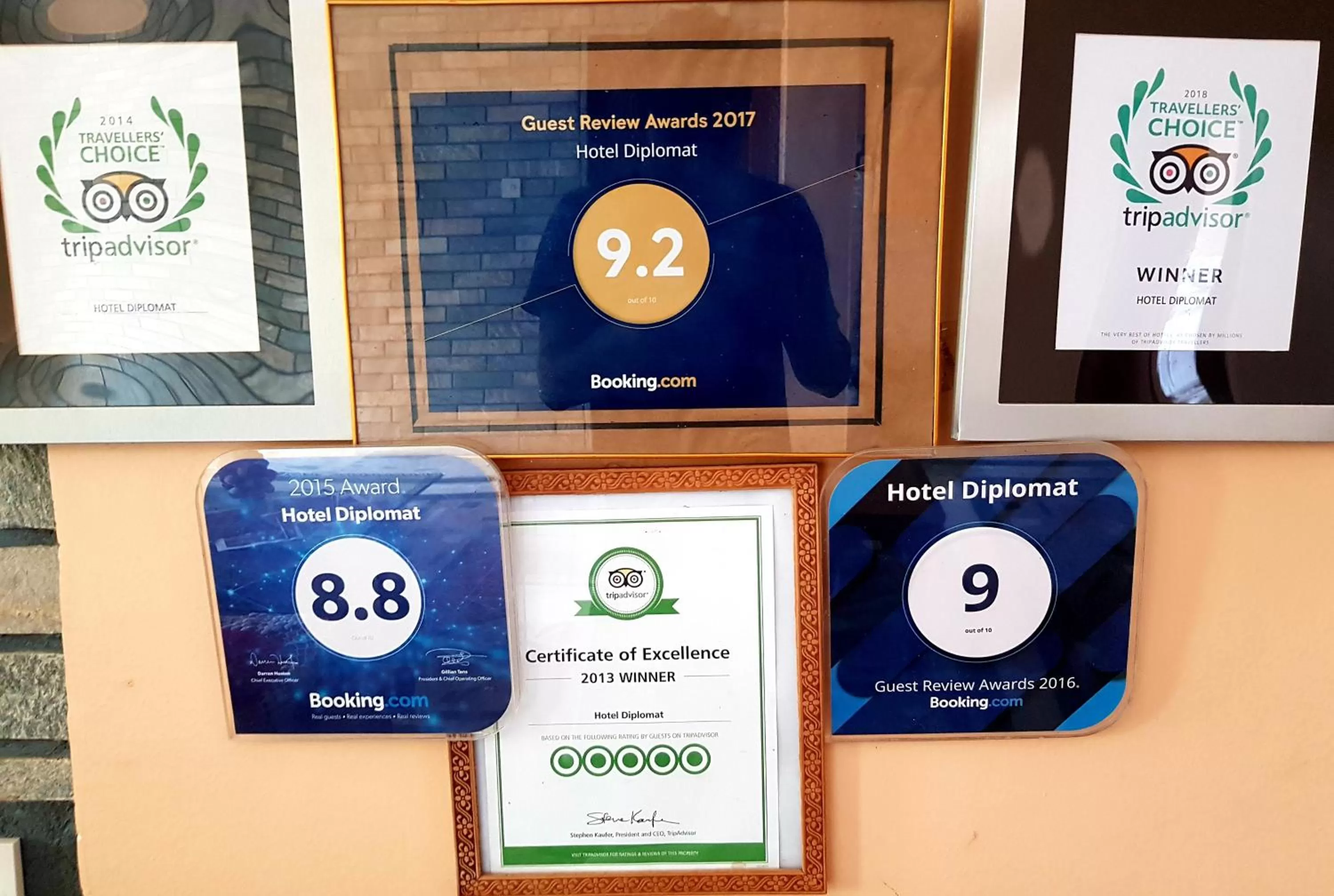 Logo/Certificate/Sign/Award in Hotel Diplomat