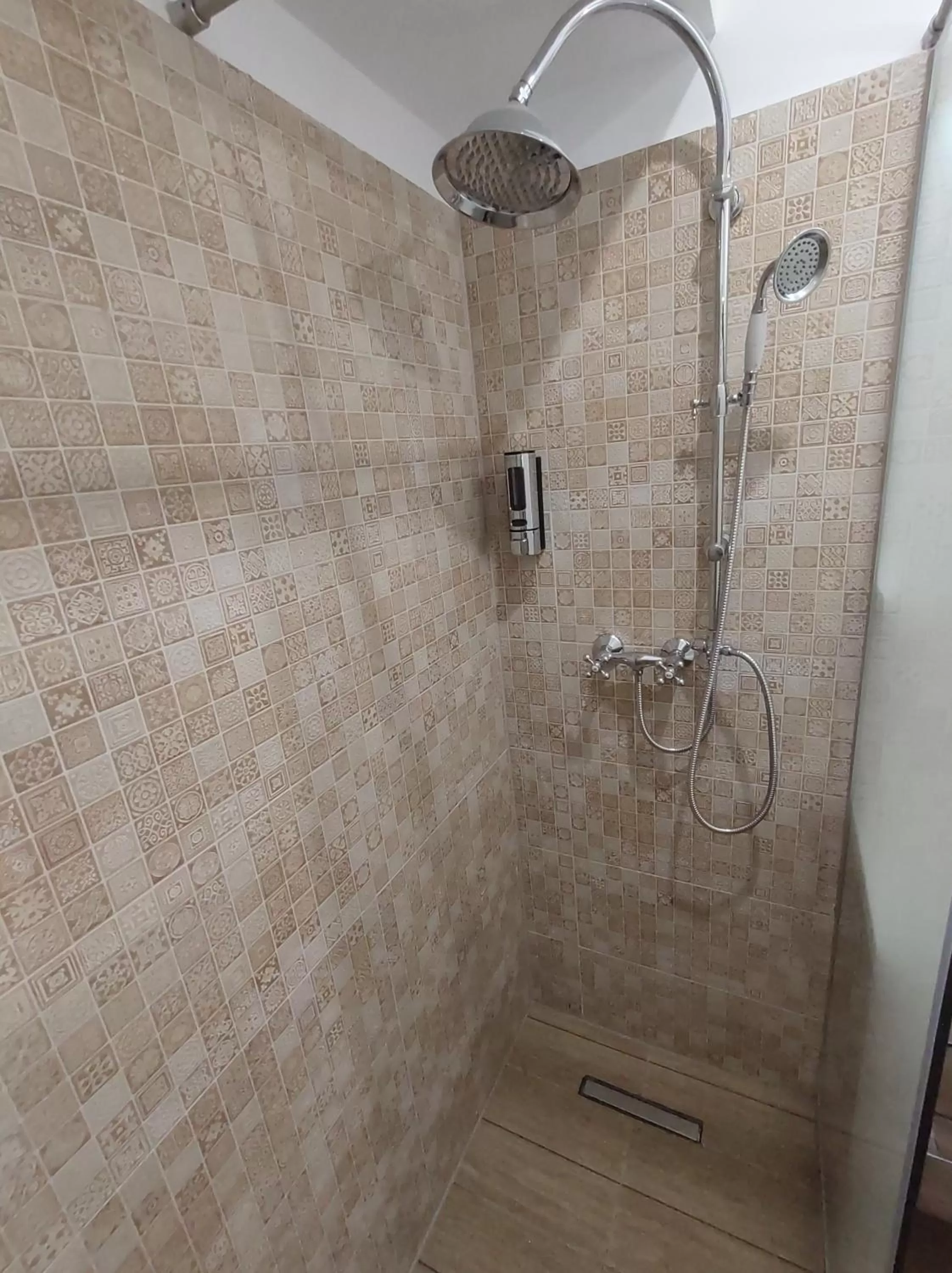 Shower in Fanea Residence