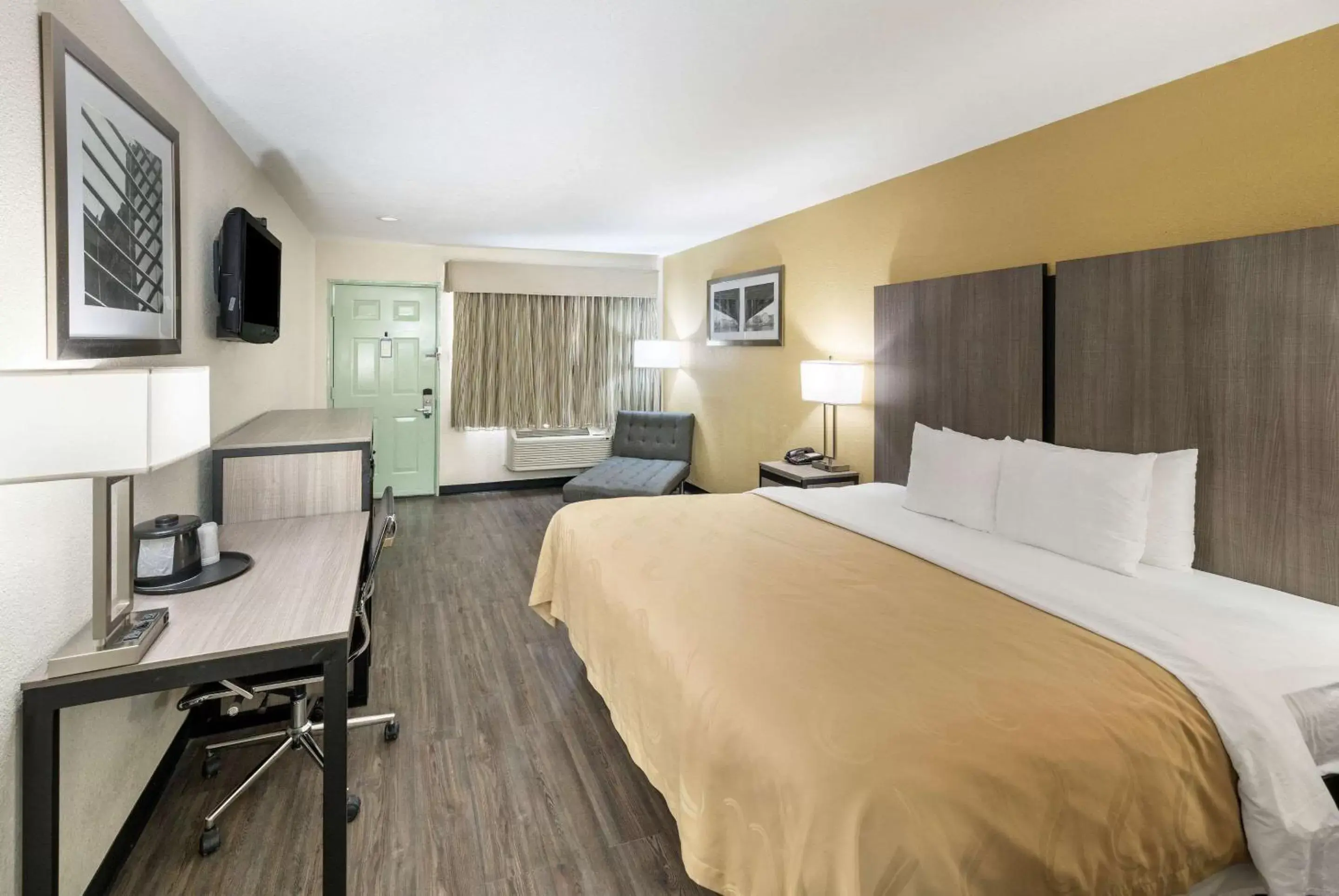 King Room - Non-Smoking in Quality Inn Fort Stockton King Room - Non-Smoking in Quality Inn Fort Stockton