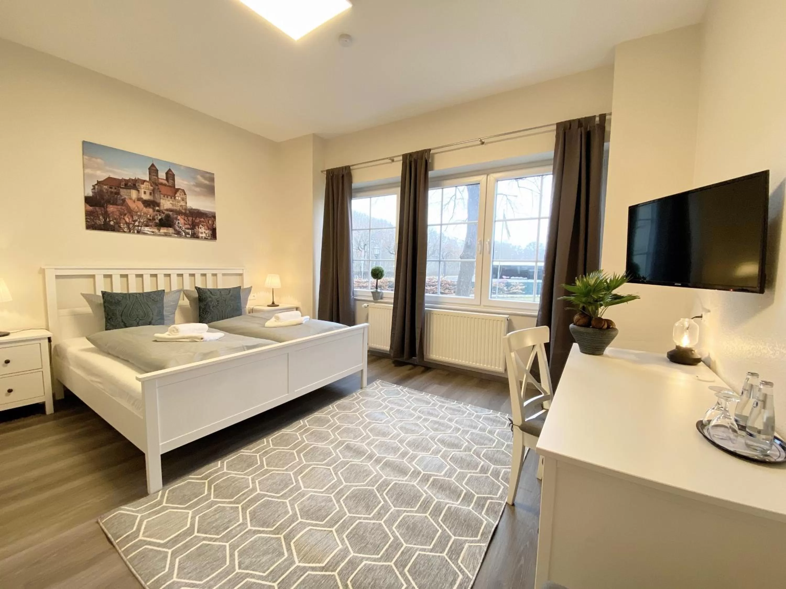 Photo of the whole room, Bed in REGIOHOTEL Quedlinburger Hof Quedlinburg