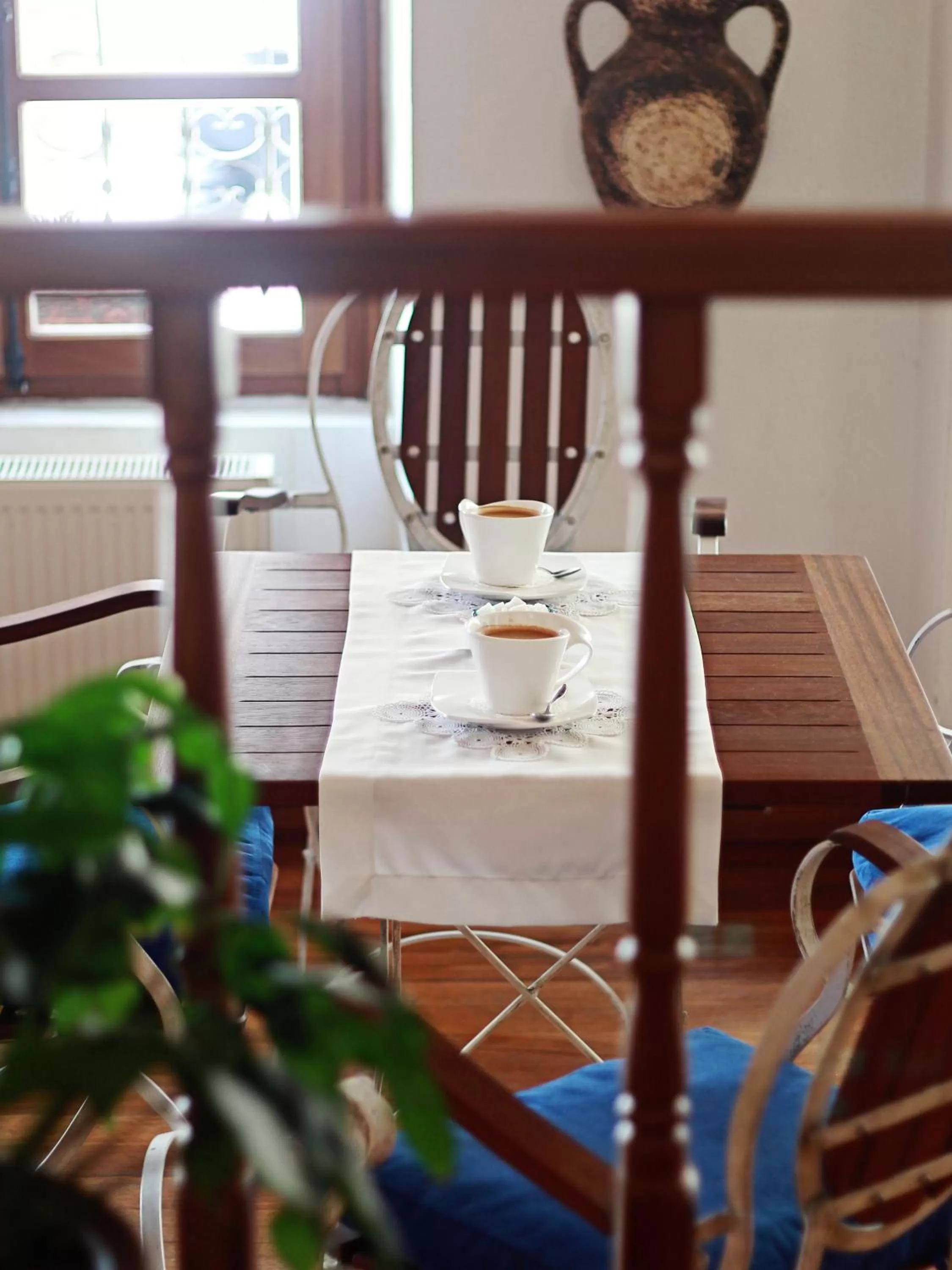 Restaurant/places to eat in Hotel Des Etrangers - Special Category