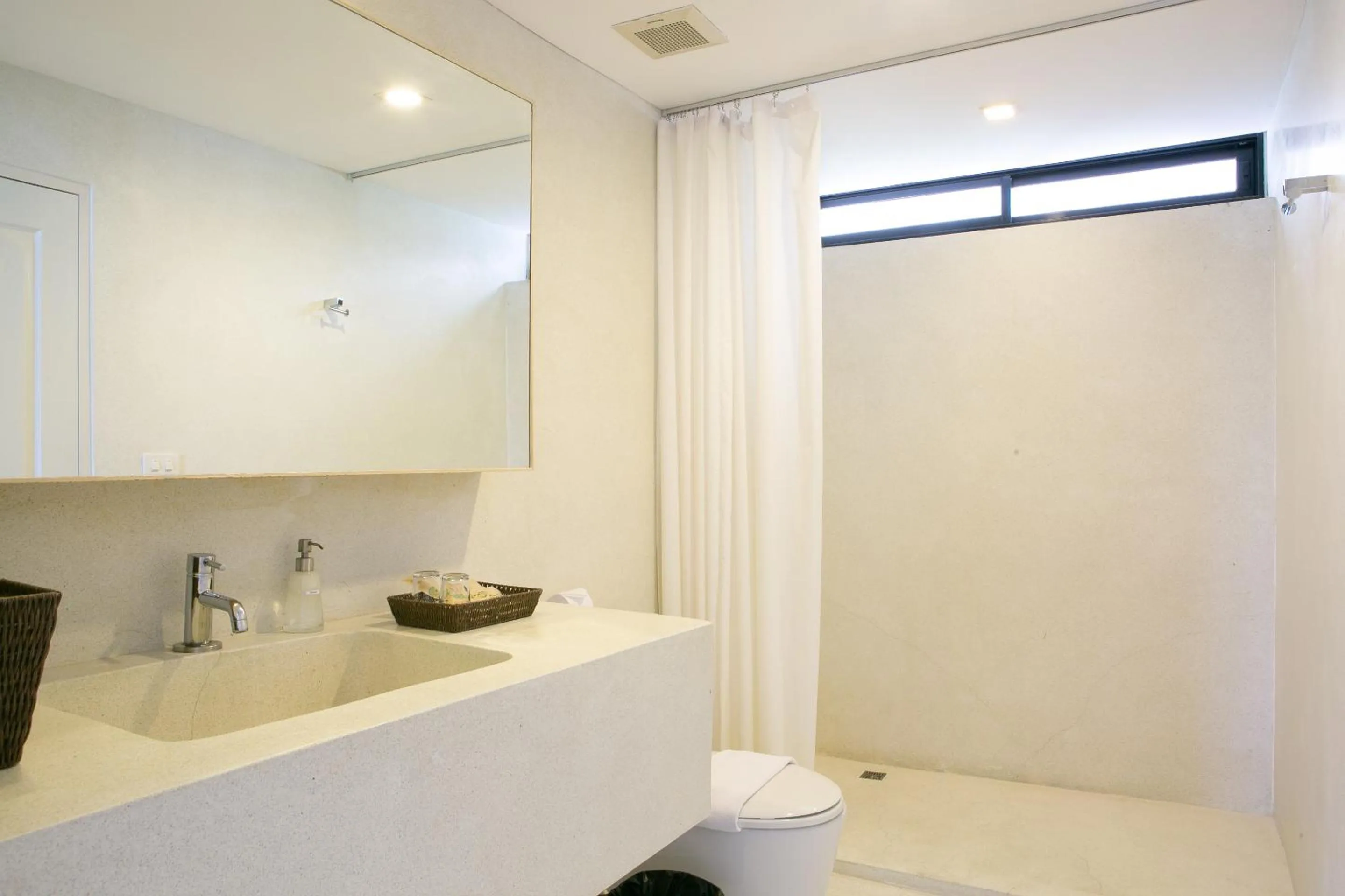 Bathroom in The Silver Palm Wellness Resort