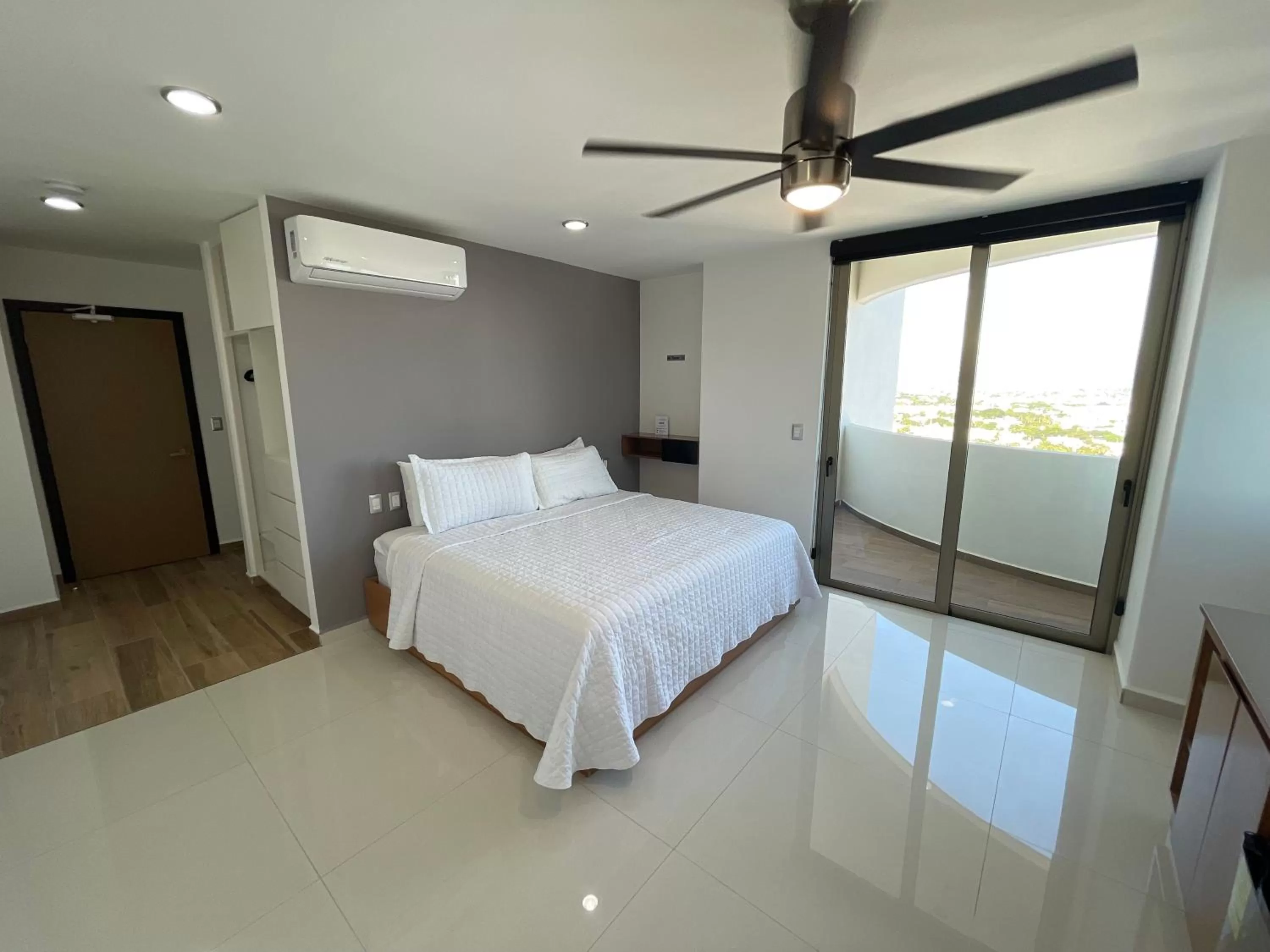 Superior Queen Room in Hotel Tramonto Mazatlan