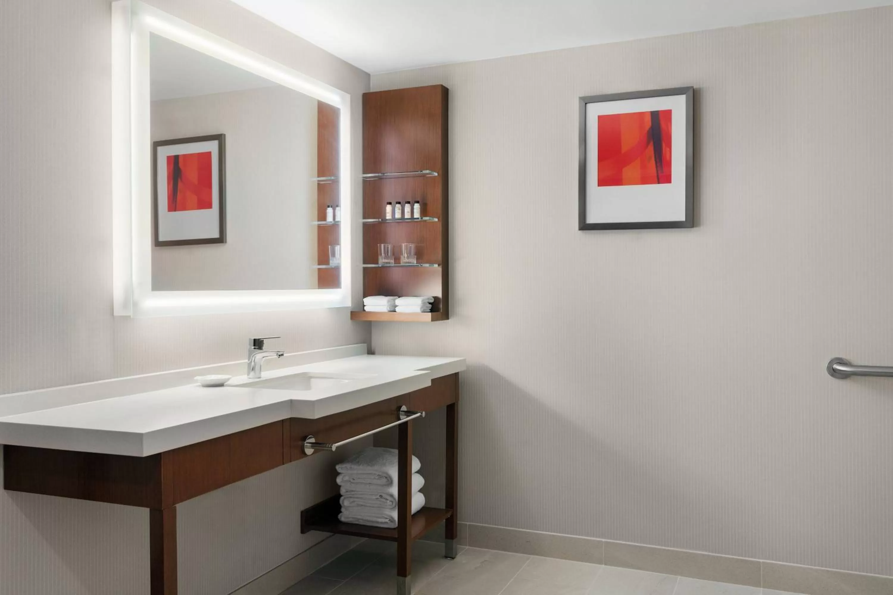 Bathroom in Delta Hotels by Marriott Indianapolis Airport
