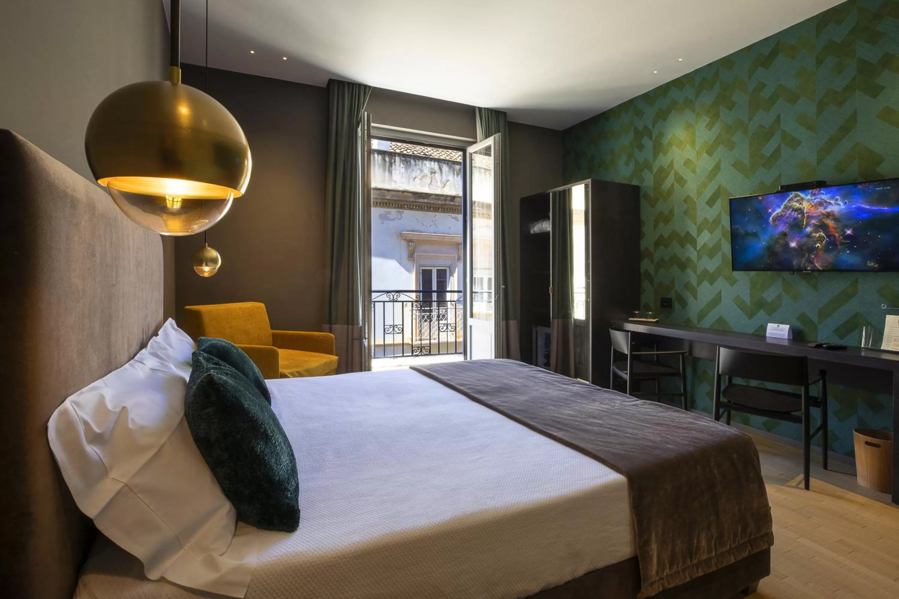 Bed in Re Sale Boutique Hotel