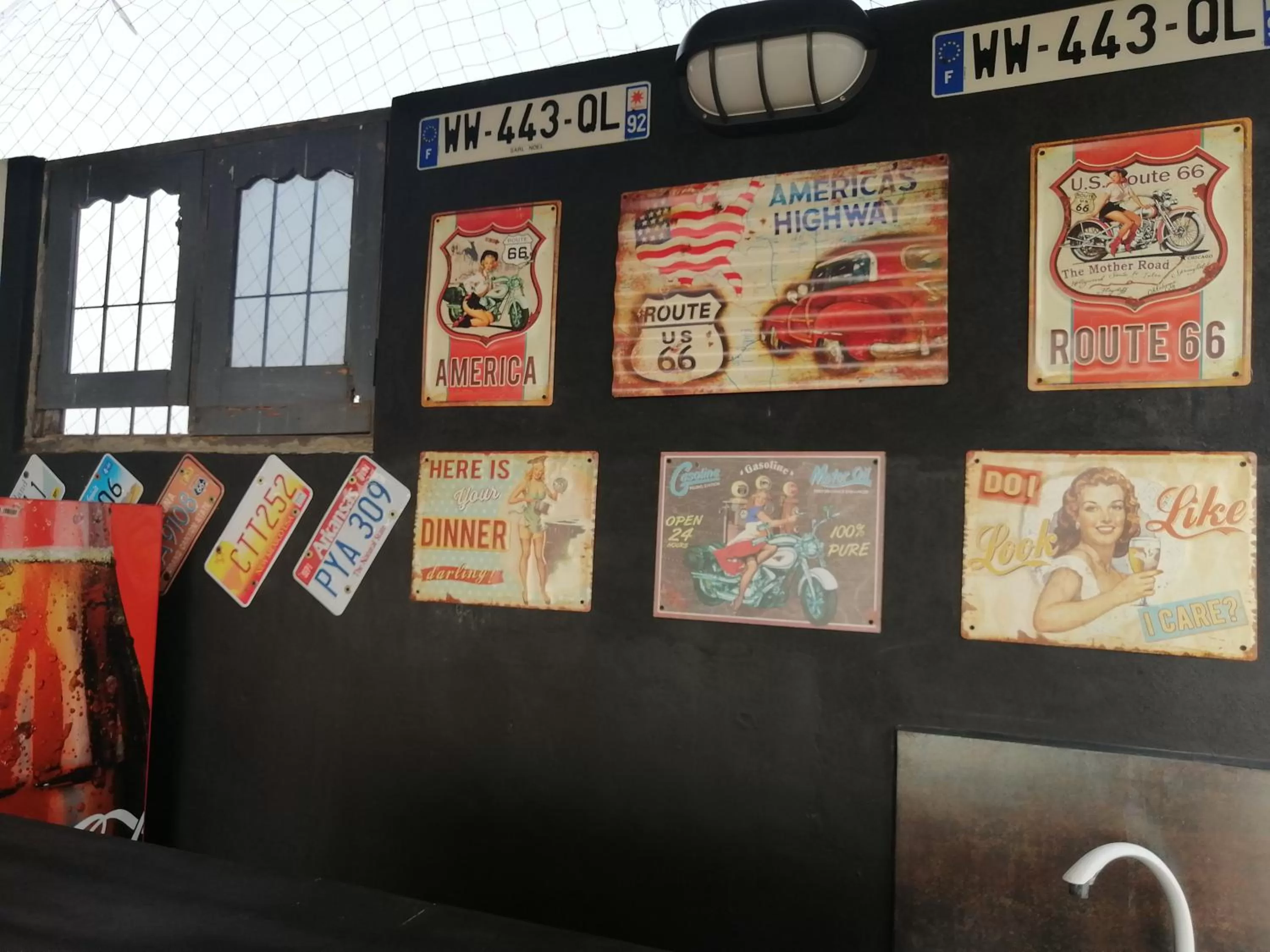 Le Petit Hotel & Restaurant