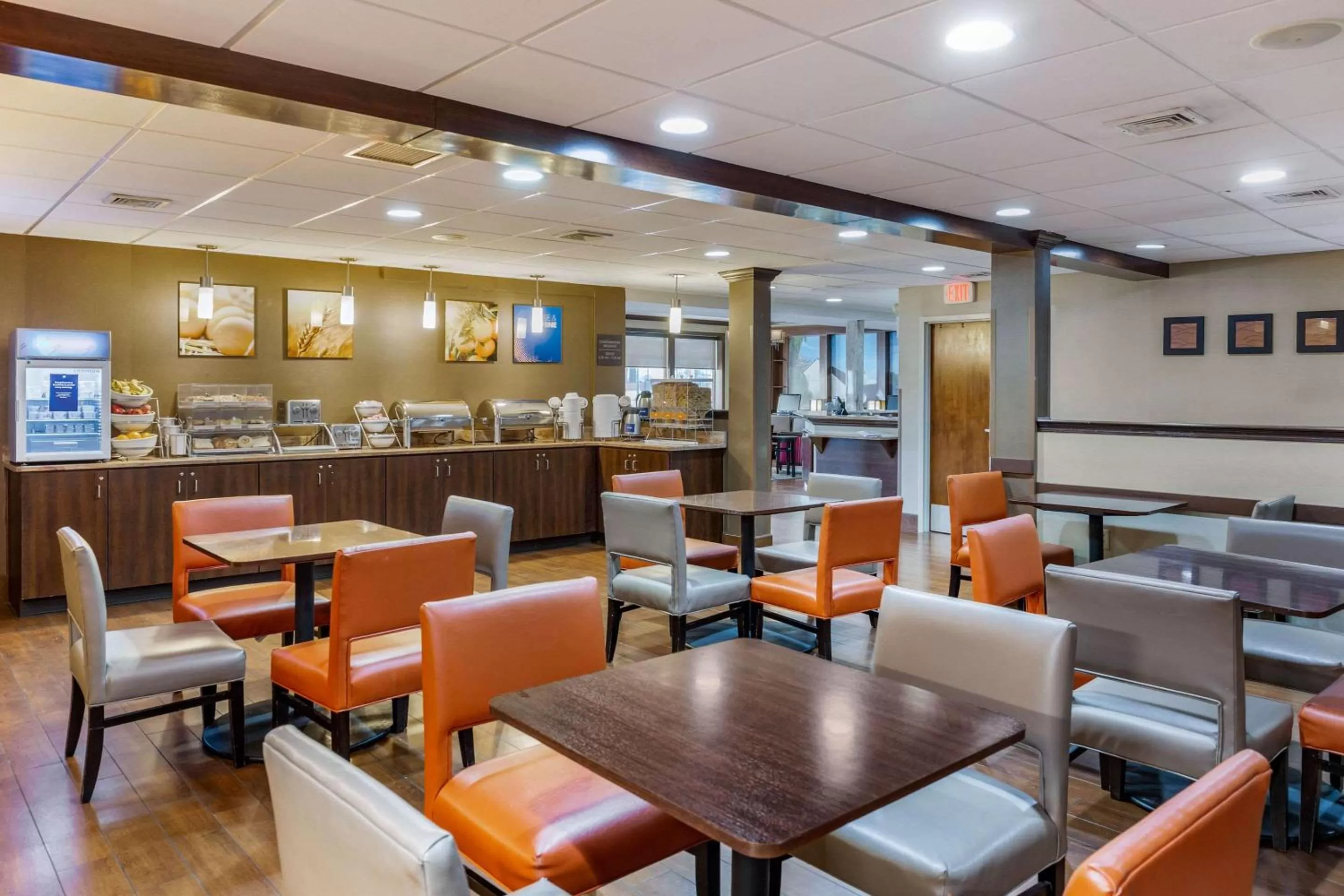 Restaurant/places to eat in Comfort Inn Lancaster at Rockvale