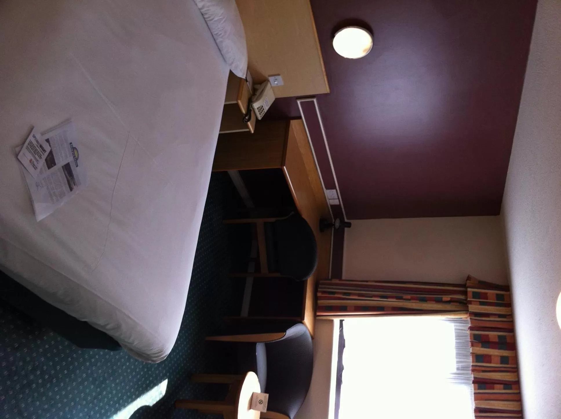 Bed in Days Inn Hotel Sheffield South