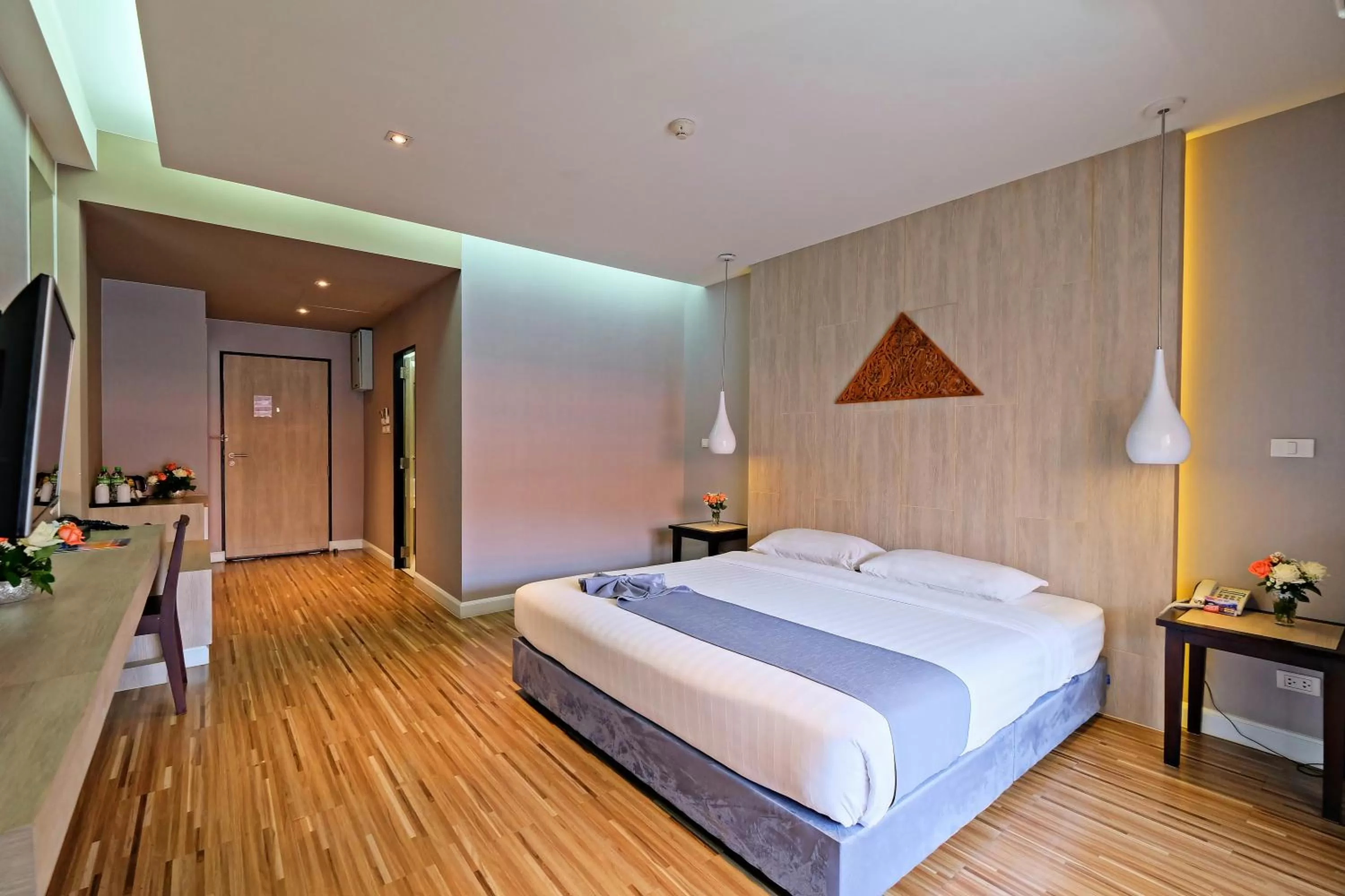 Bedroom, Bed in Green Lake Resort - SHA Extra Plus Certified