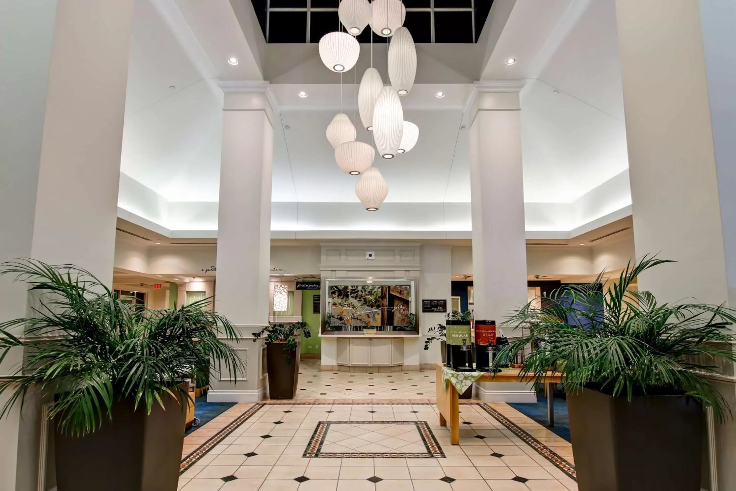 Lobby or reception in Hilton Garden Inn Toronto/Mississauga