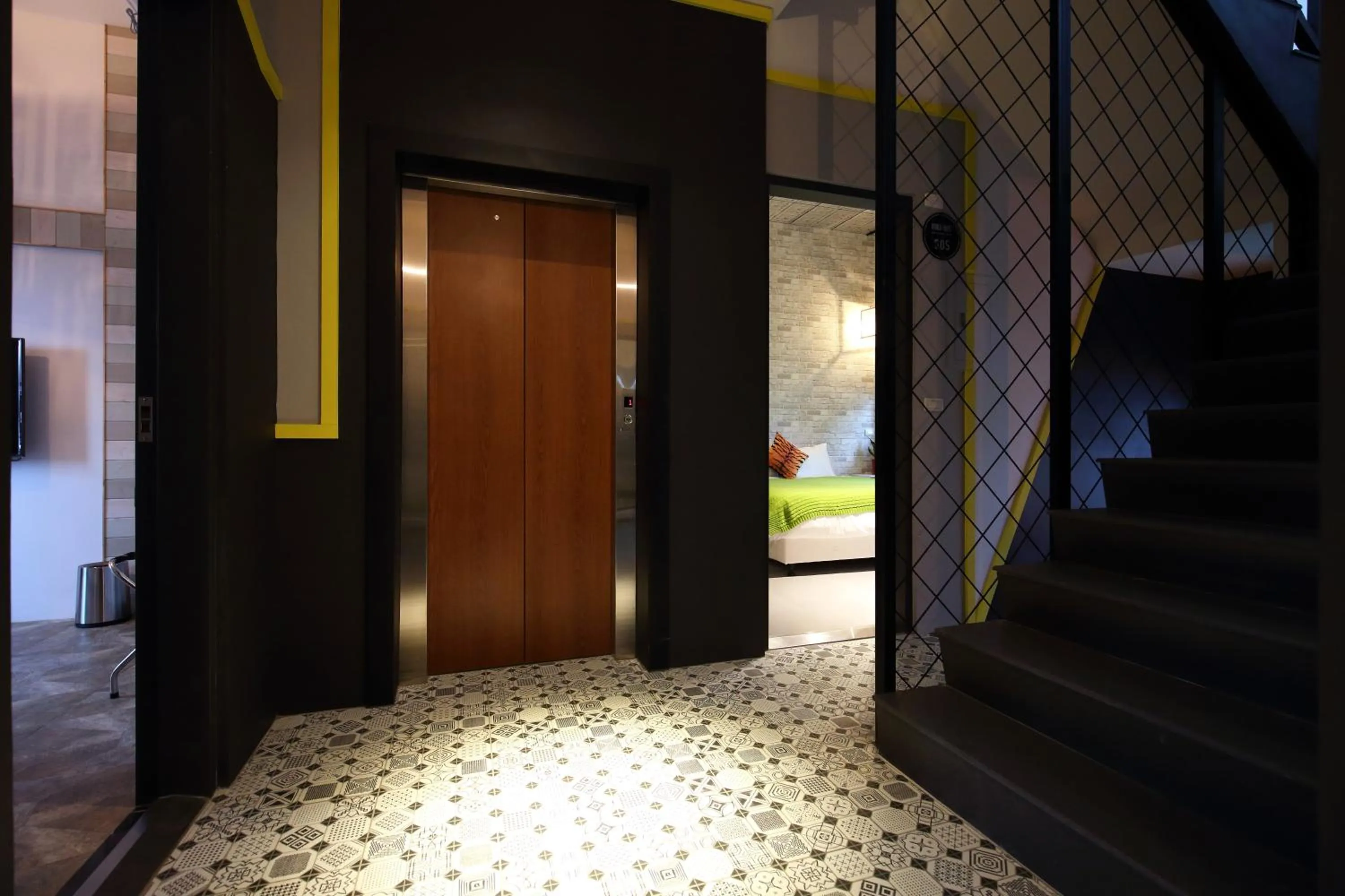 指南針民宿2178 & 工殿民宿2182