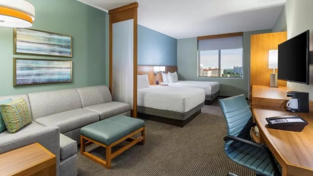 Queen Room with Sofa Bed and Accessible Tub - Disability Access in Hyatt Place Boca Raton Queen Room with Sofa Bed and Accessible Tub - Disability Access in Hyatt Place Boca Raton