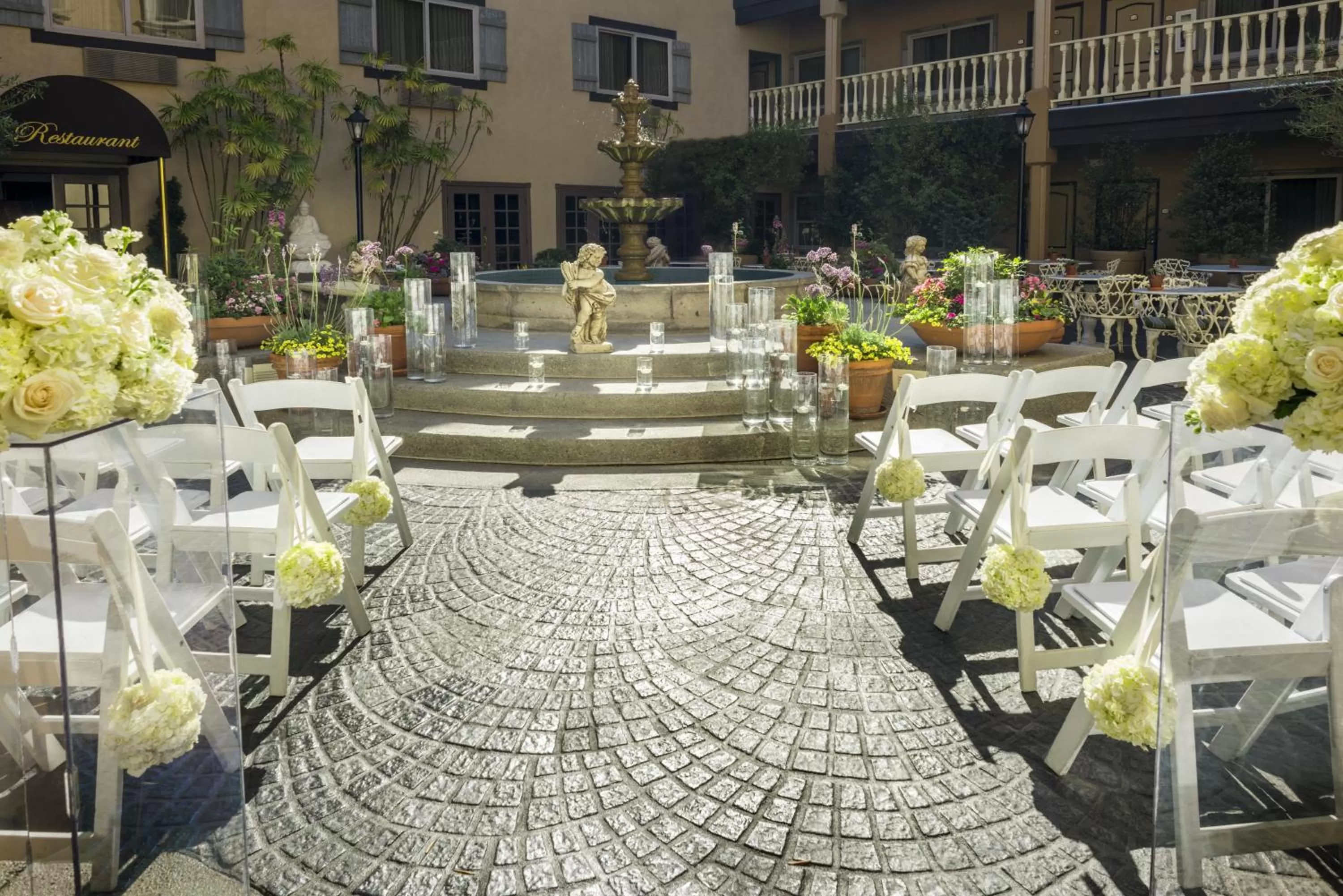 Banquet/Function facilities in Ayres Hotel Costa Mesa Newport Beach