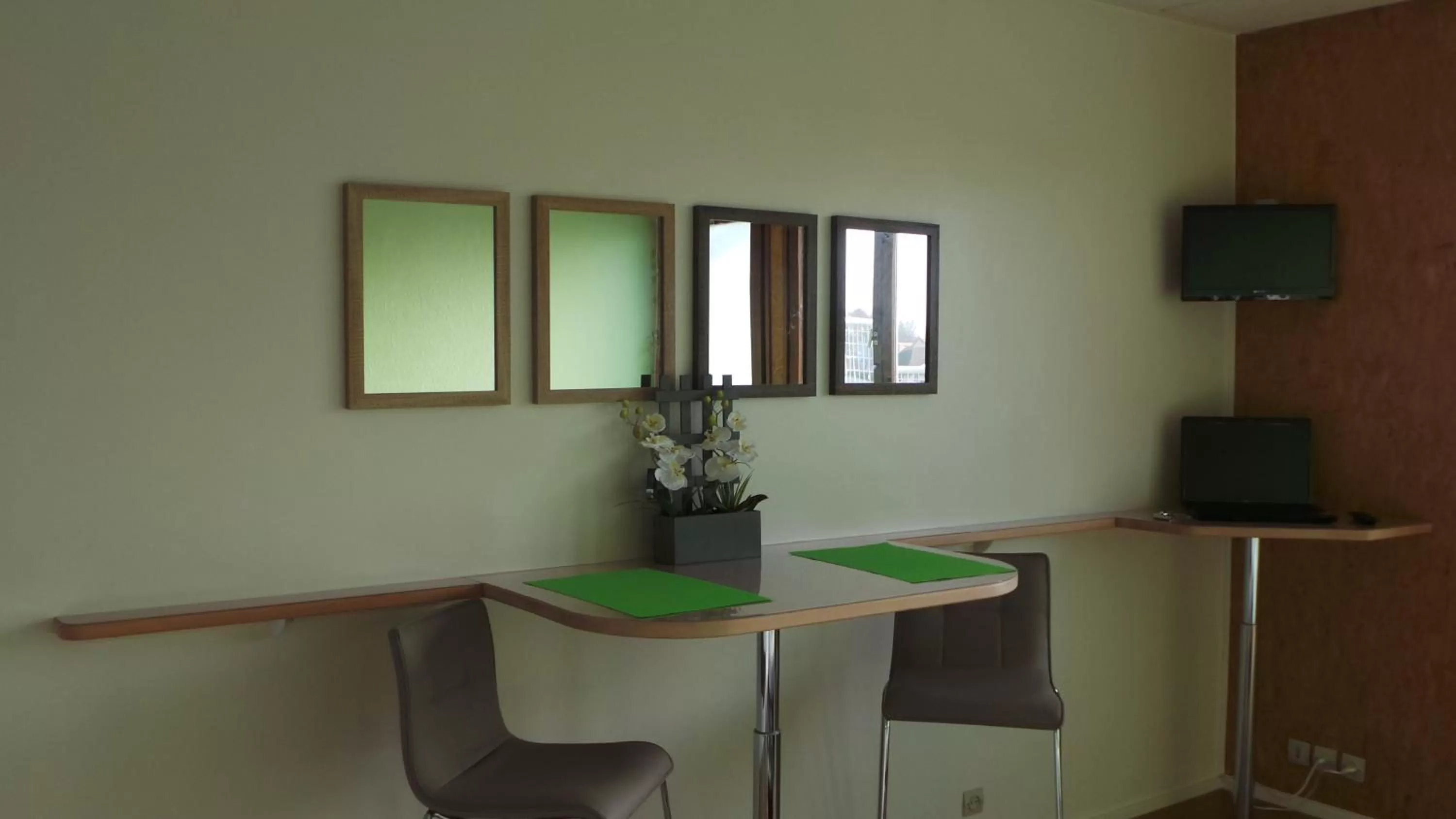 Property building in Studios étape du Lac