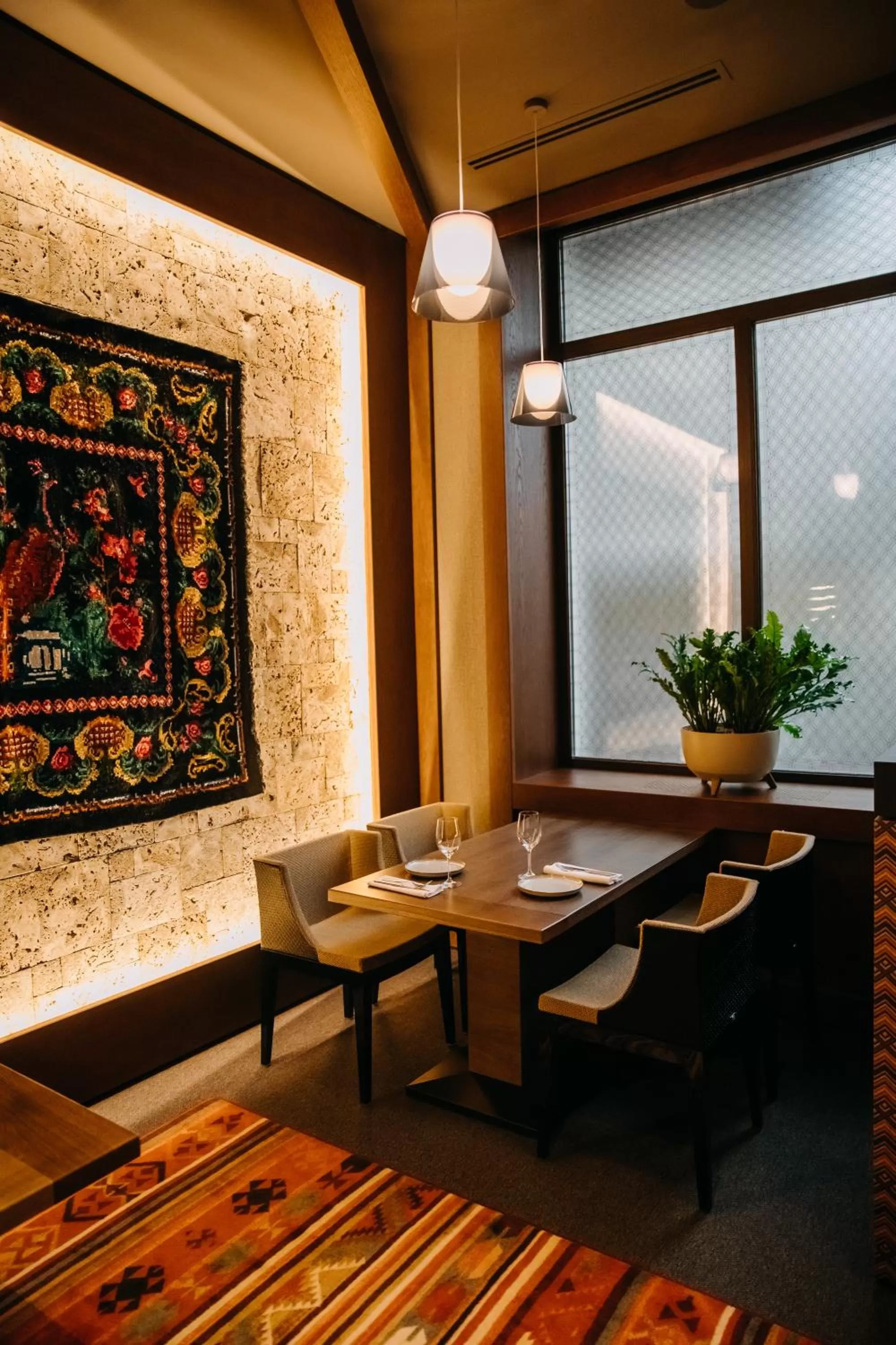 Restaurant/places to eat in Jolly Alon Hotel