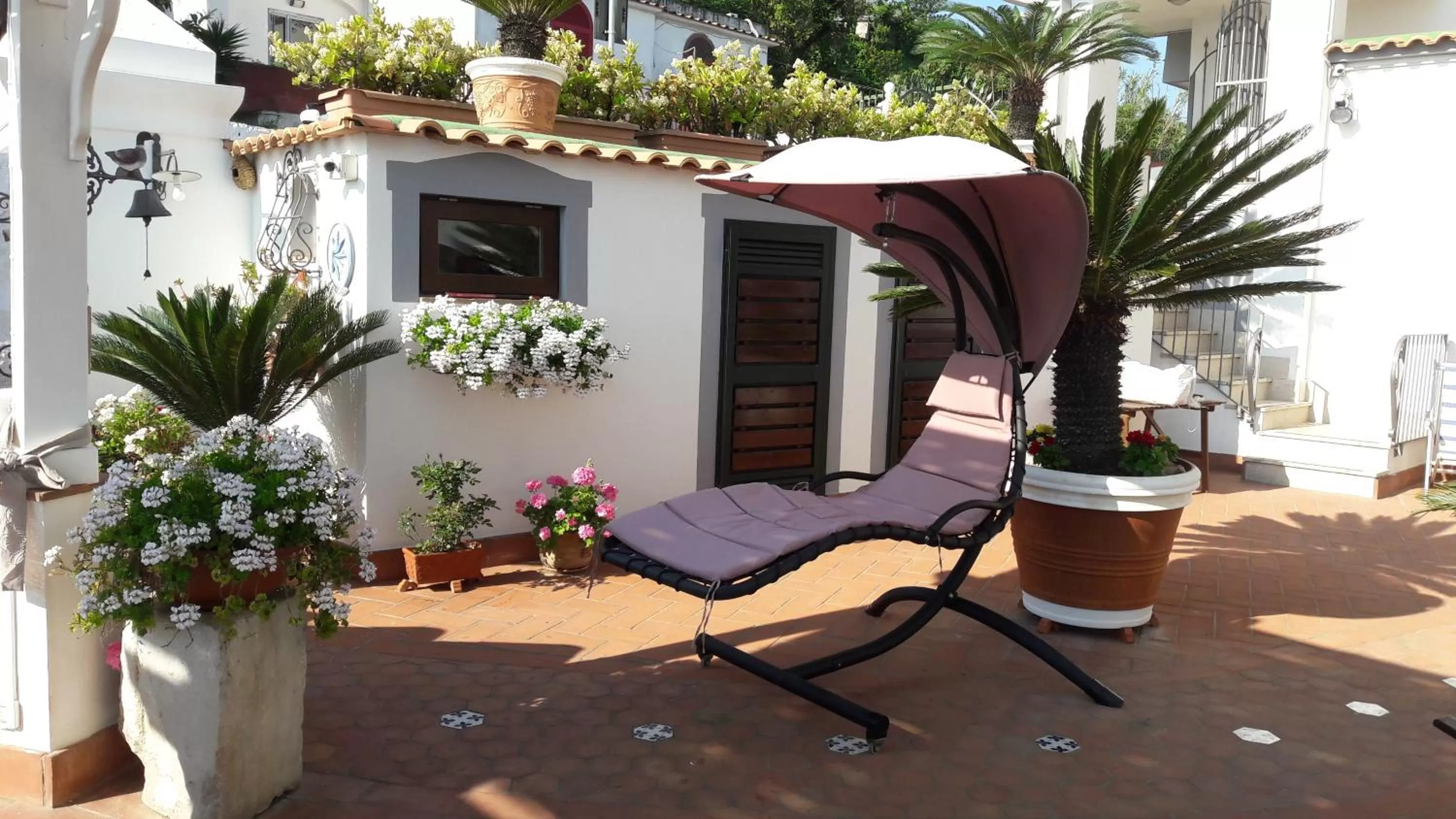 Patio in b&b Dea Fortuna