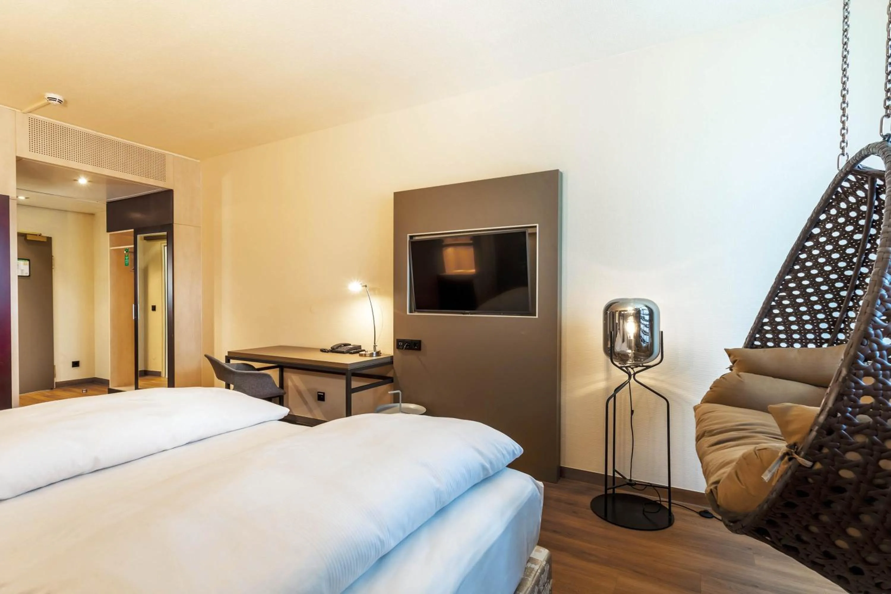 TV and multimedia, Bed in Seminaris Hotel Nürnberg