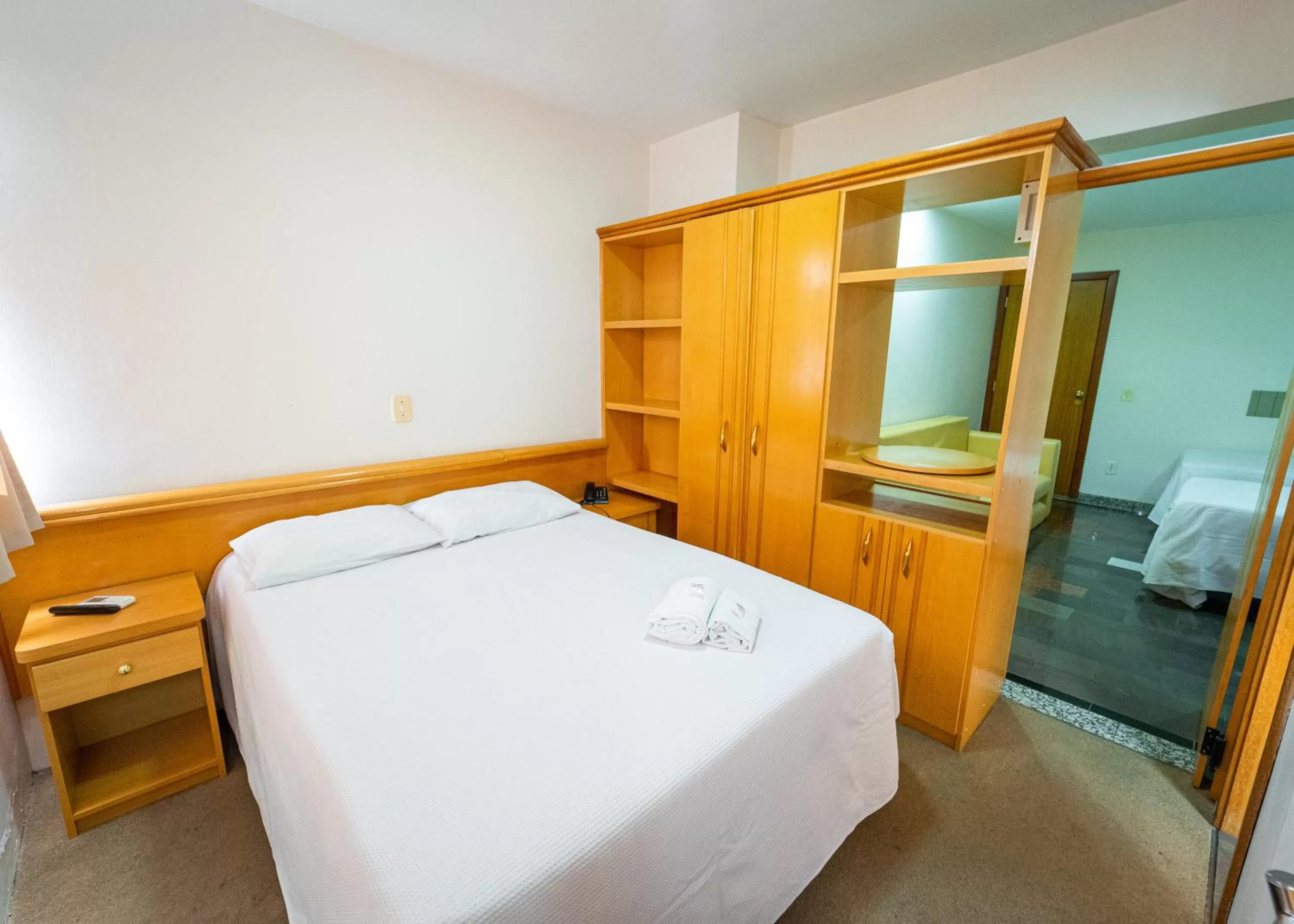 Photo of the whole room, Bed in Condall Palace Hotel