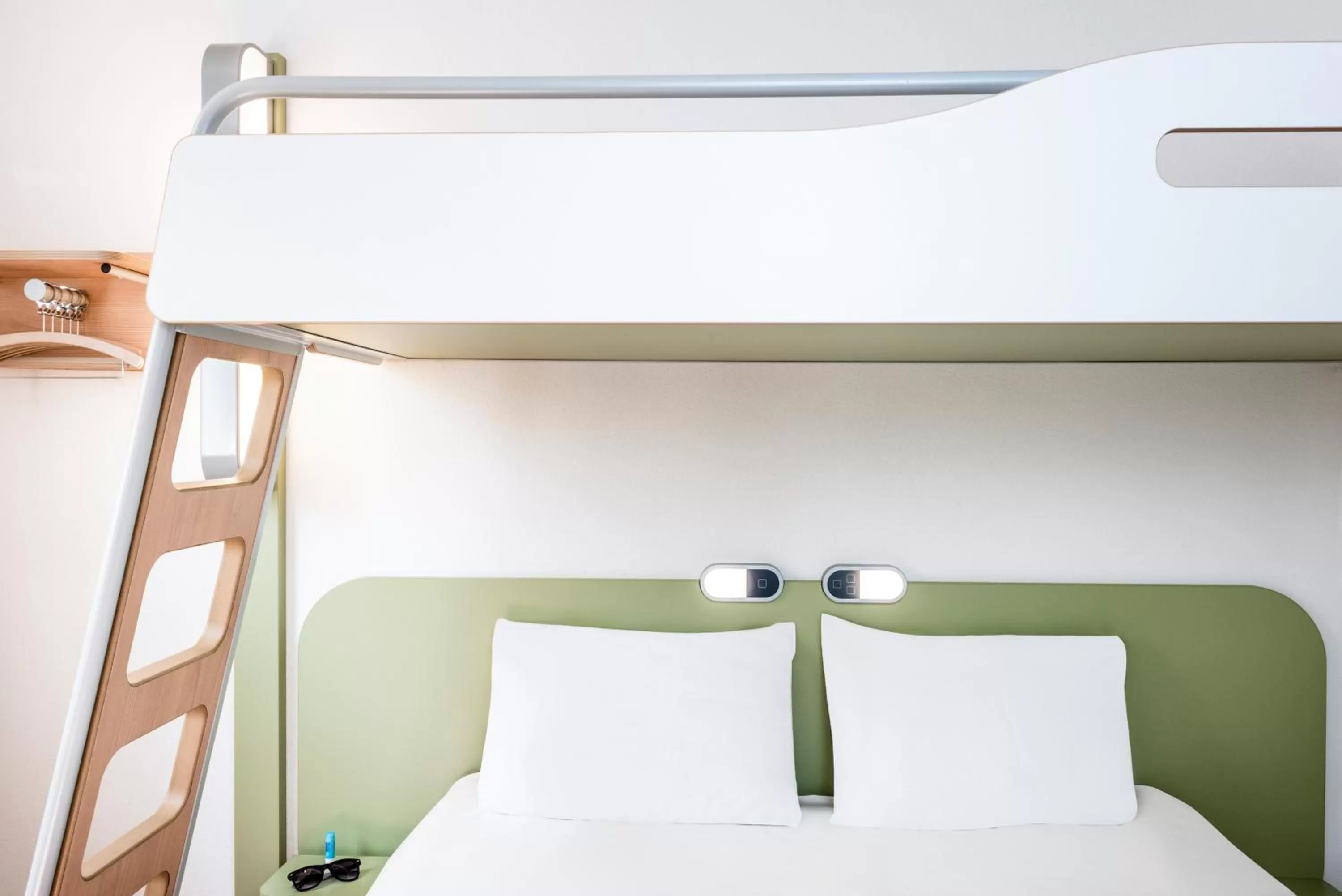 Photo of the whole room, Bed in Ibis Budget Montelimar