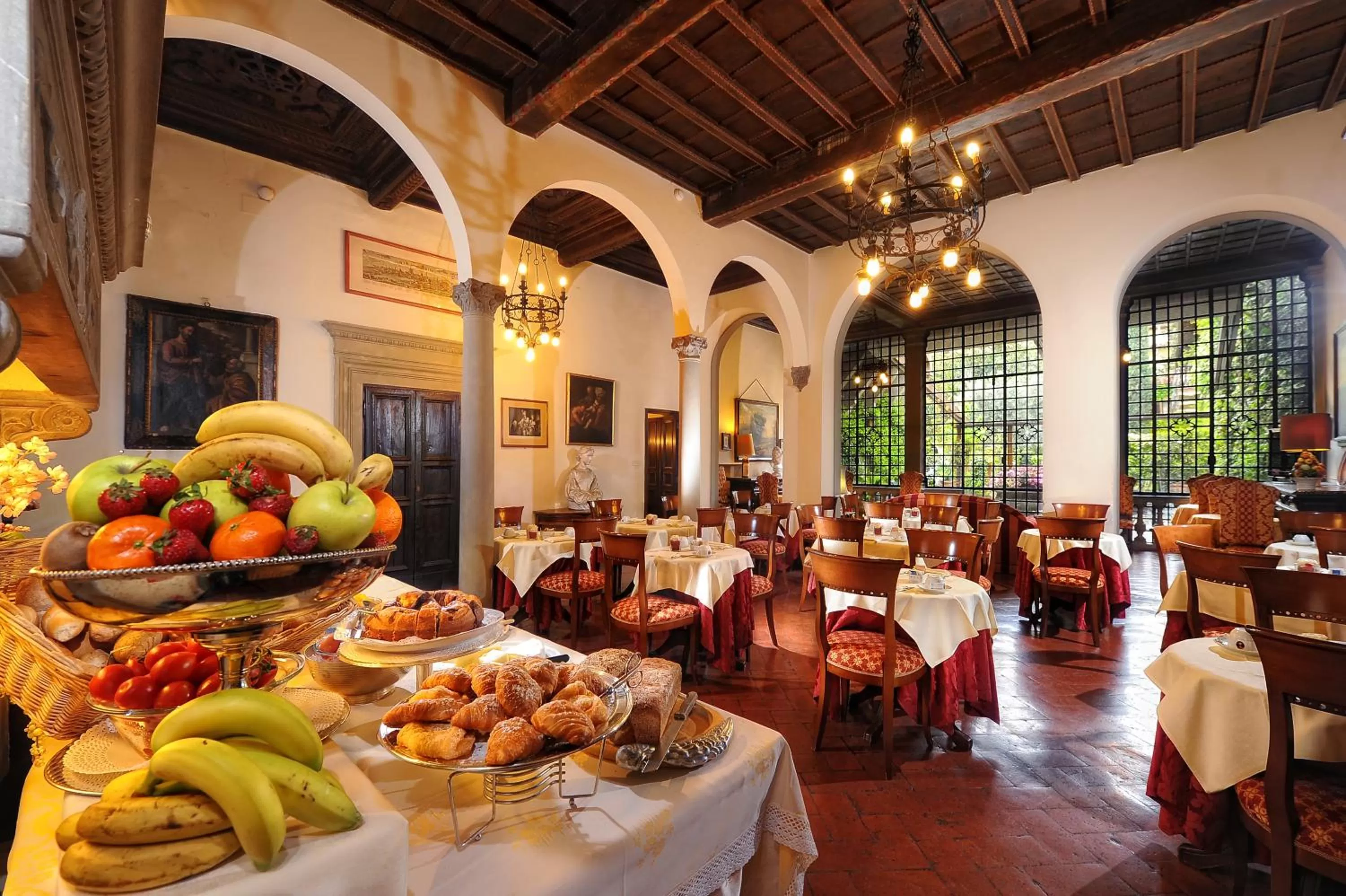 Restaurant/Places to Eat in Hotel Monna Lisa