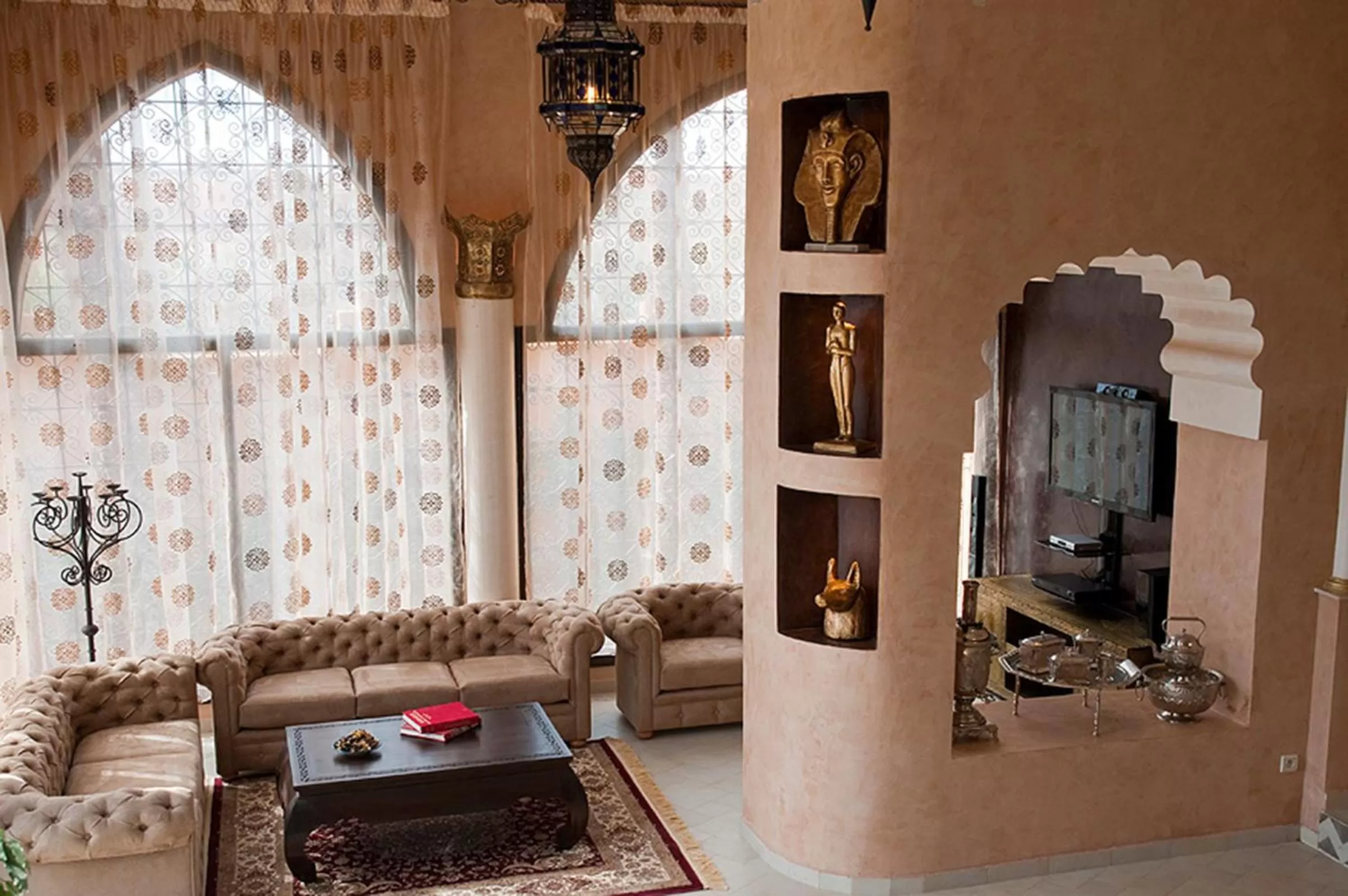 Communal lounge/ TV room, Seating Area in Le Temple Des Arts