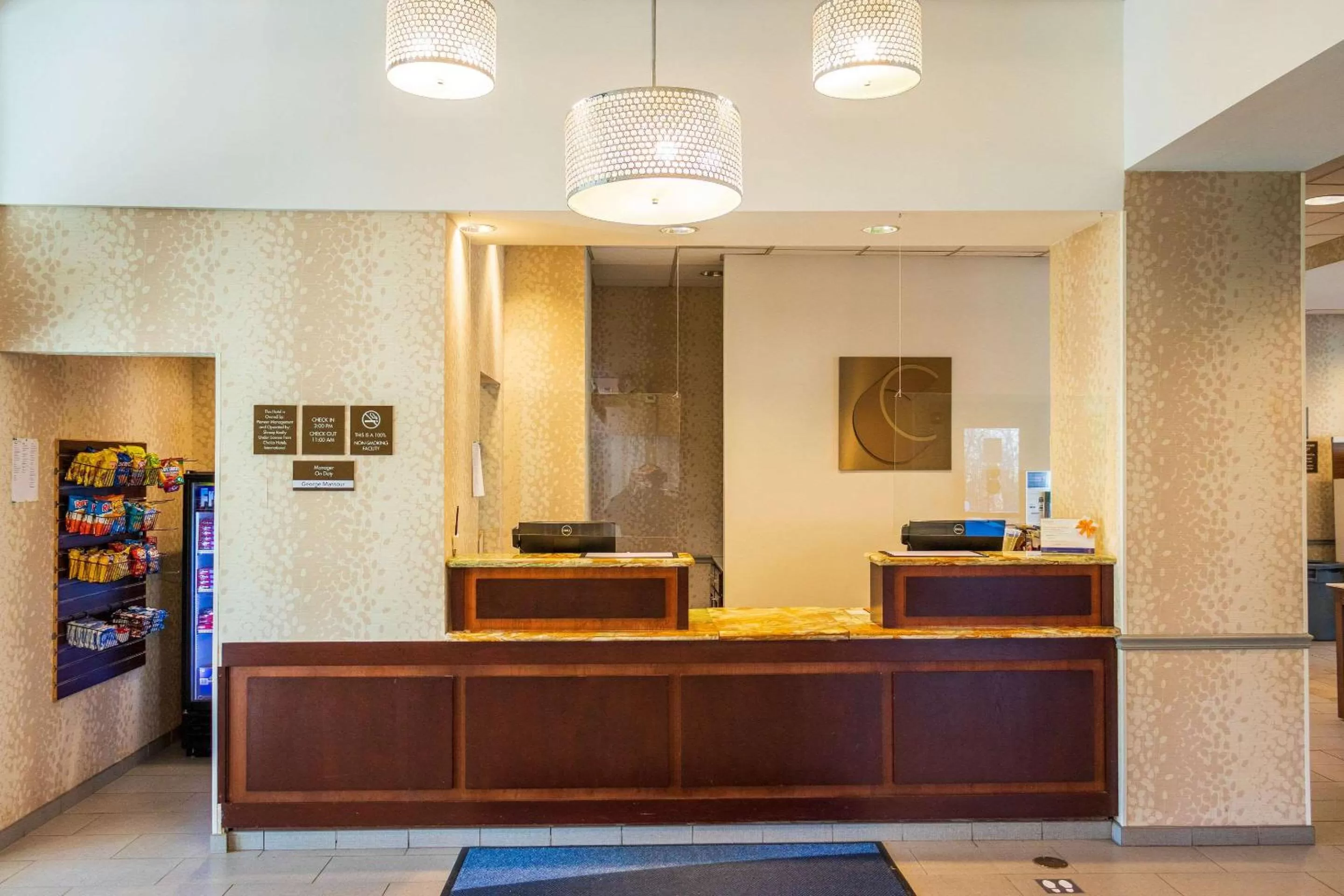 Lobby or reception in Comfort Inn & Suites Plainville-Foxboro