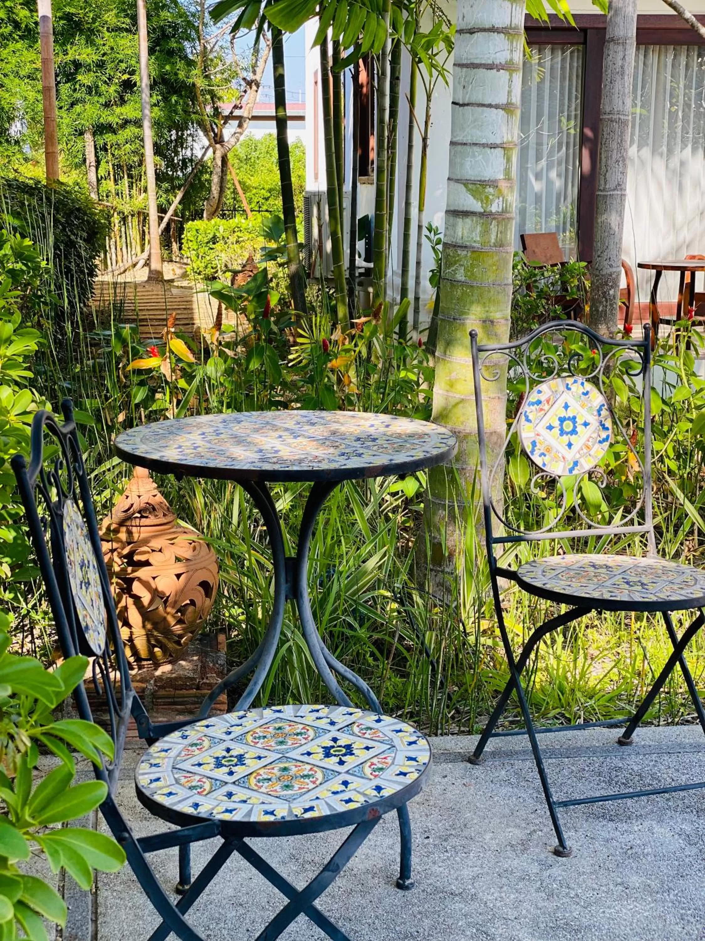 Inner courtyard view in Lanna Deer Resort Chiang Mai
