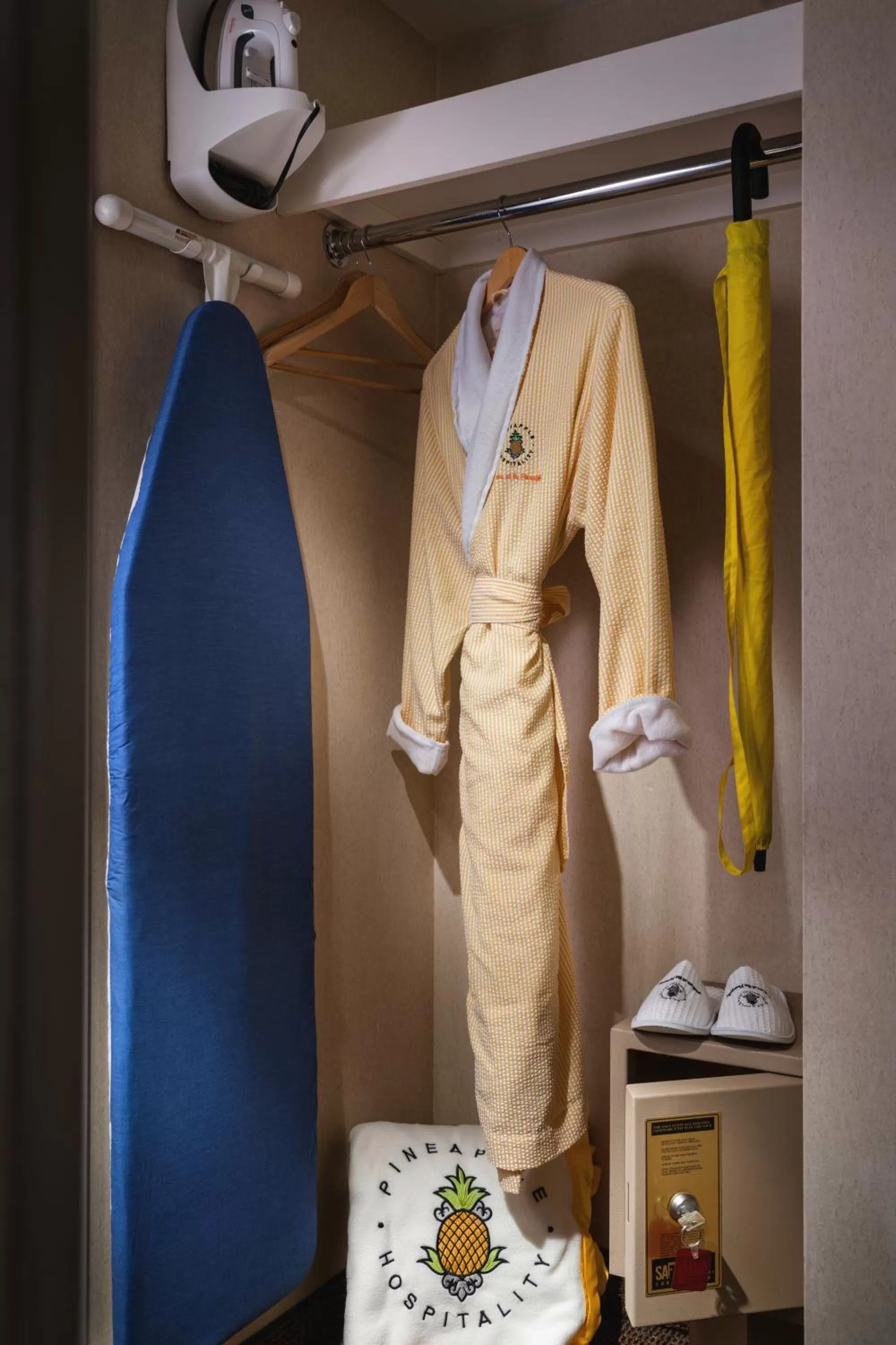 Area and facilities in Staypineapple, University Inn, University District Seattle